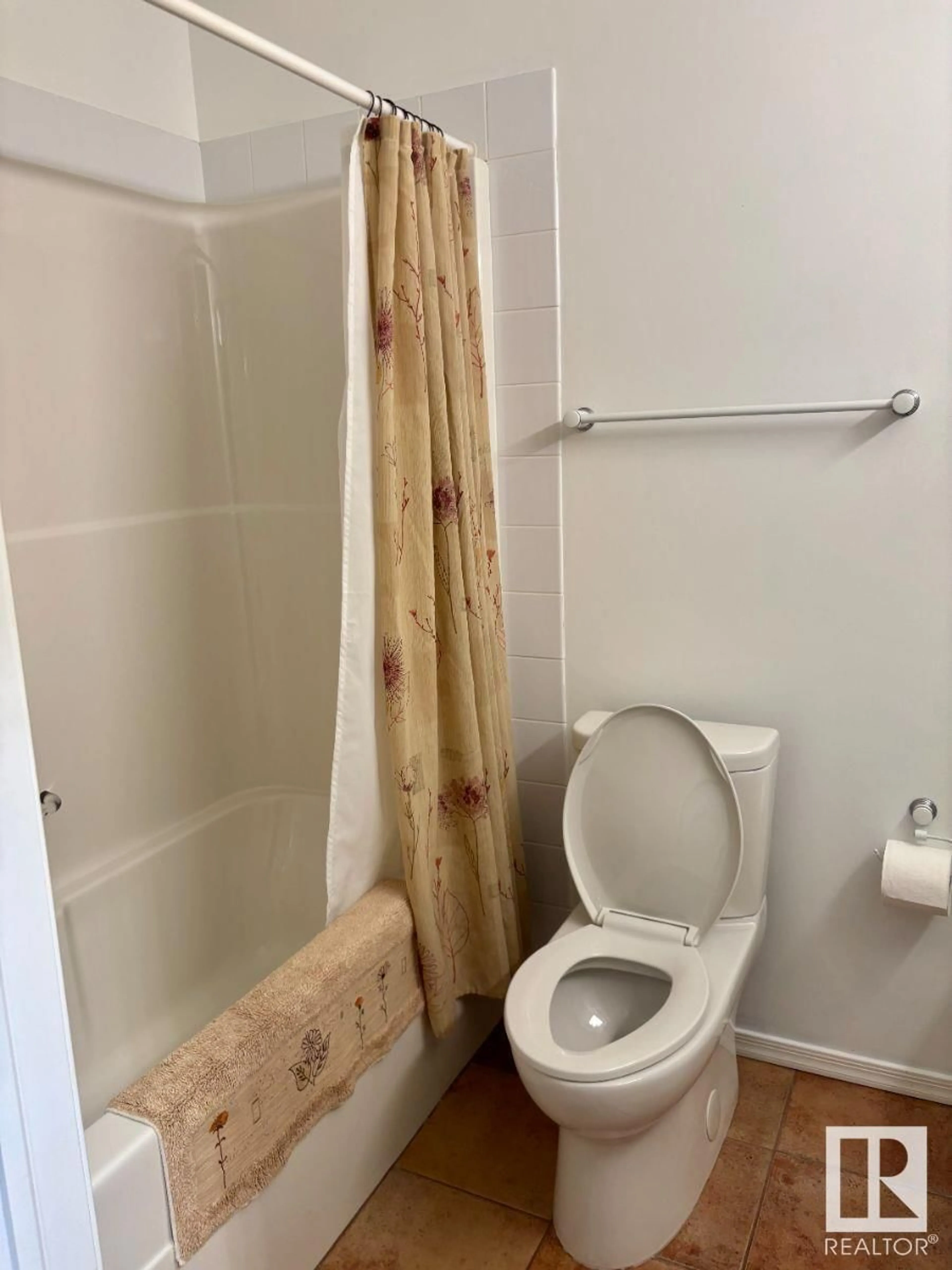 A pic of a room for #133 - 9008 99 AV, Edmonton Alberta T5H4M6