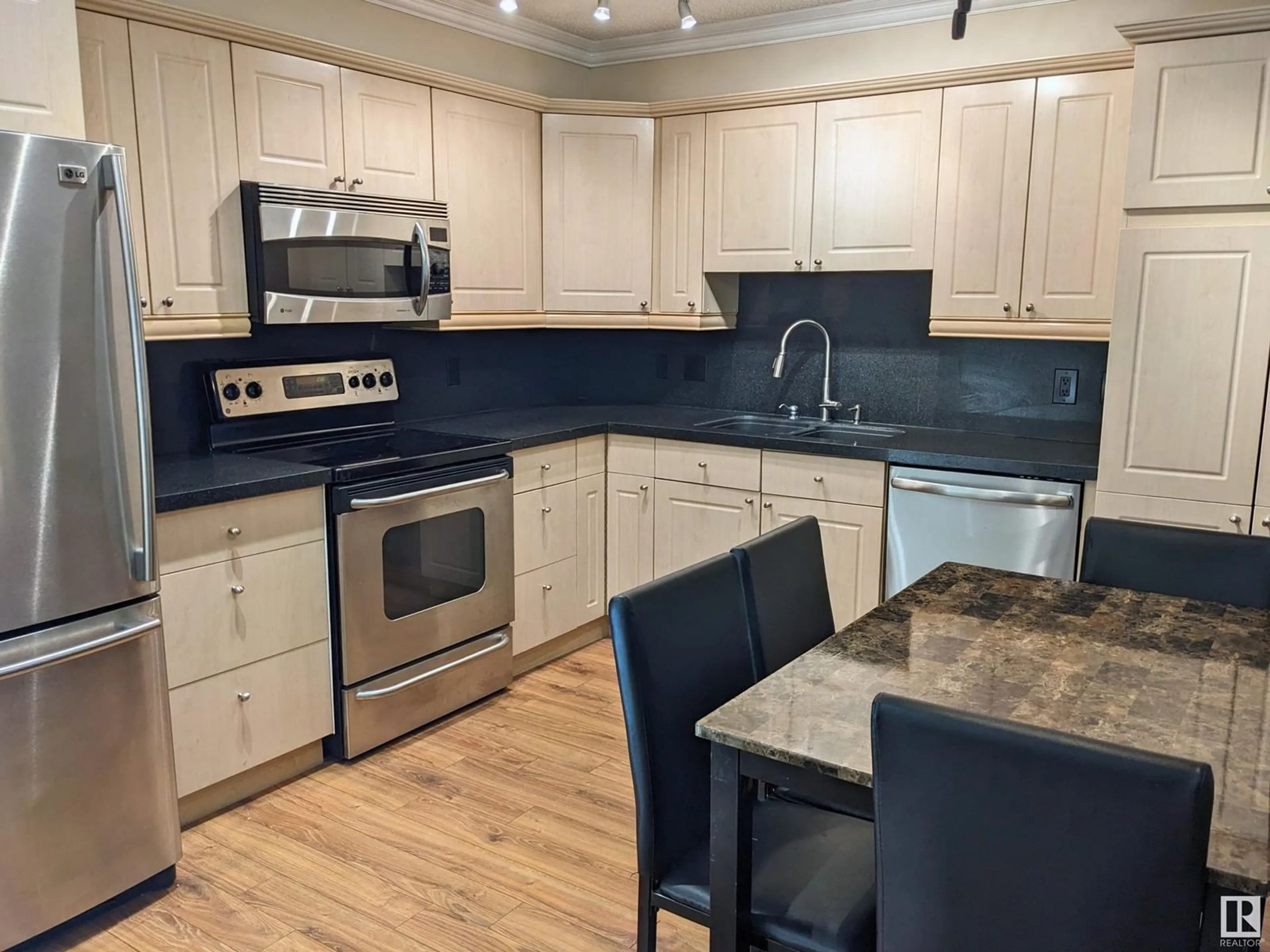 Unknown for #101 - 10311 111 ST, Edmonton Alberta T5K2Y8