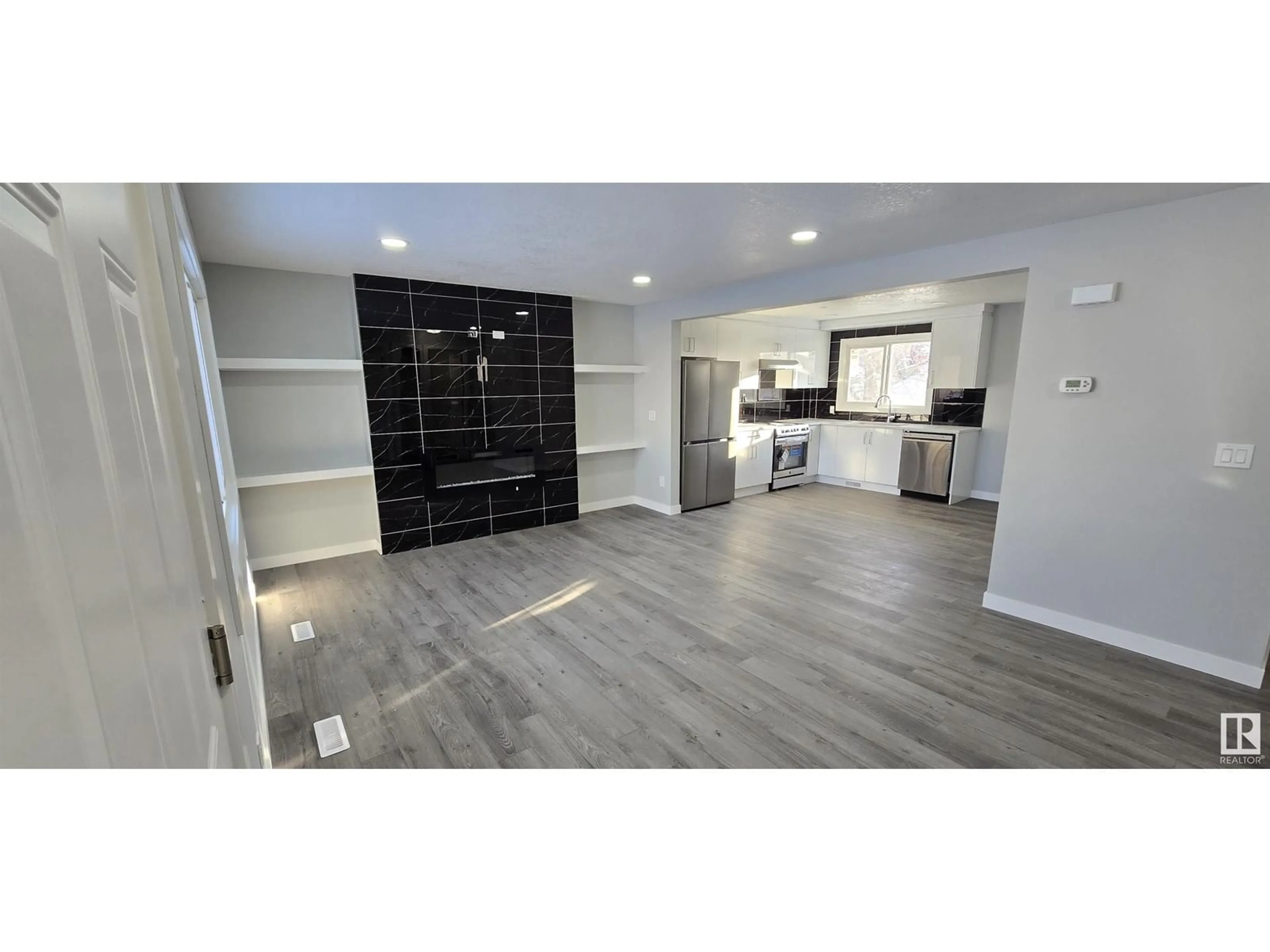Open concept kitchen, unknown for 14807 95A ST NW, Edmonton Alberta T5E4A5