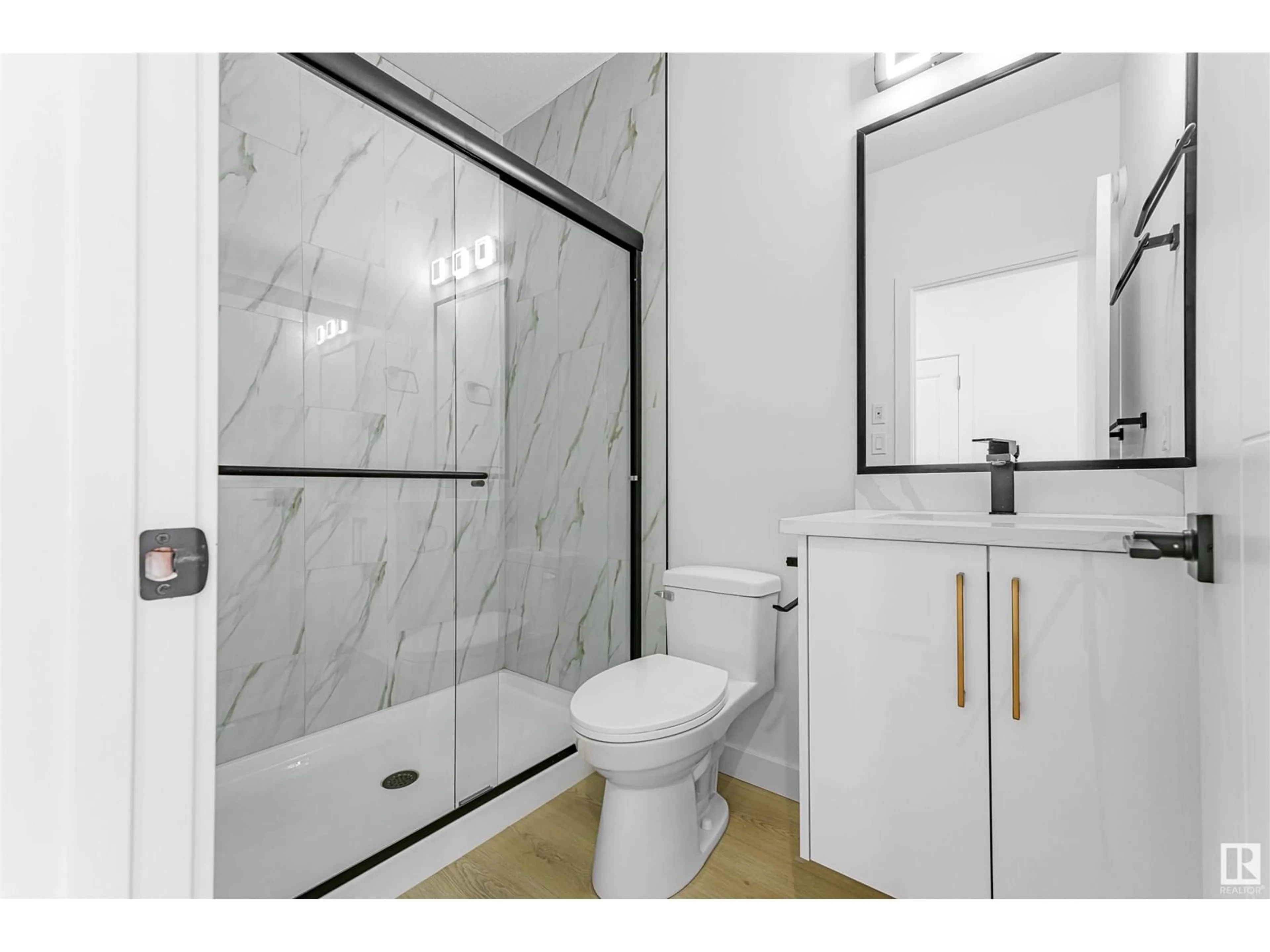 Standard bathroom, ceramic/tile floor for 76 HAZELWOOD LANE, Spruce Grove Alberta T7X0R7