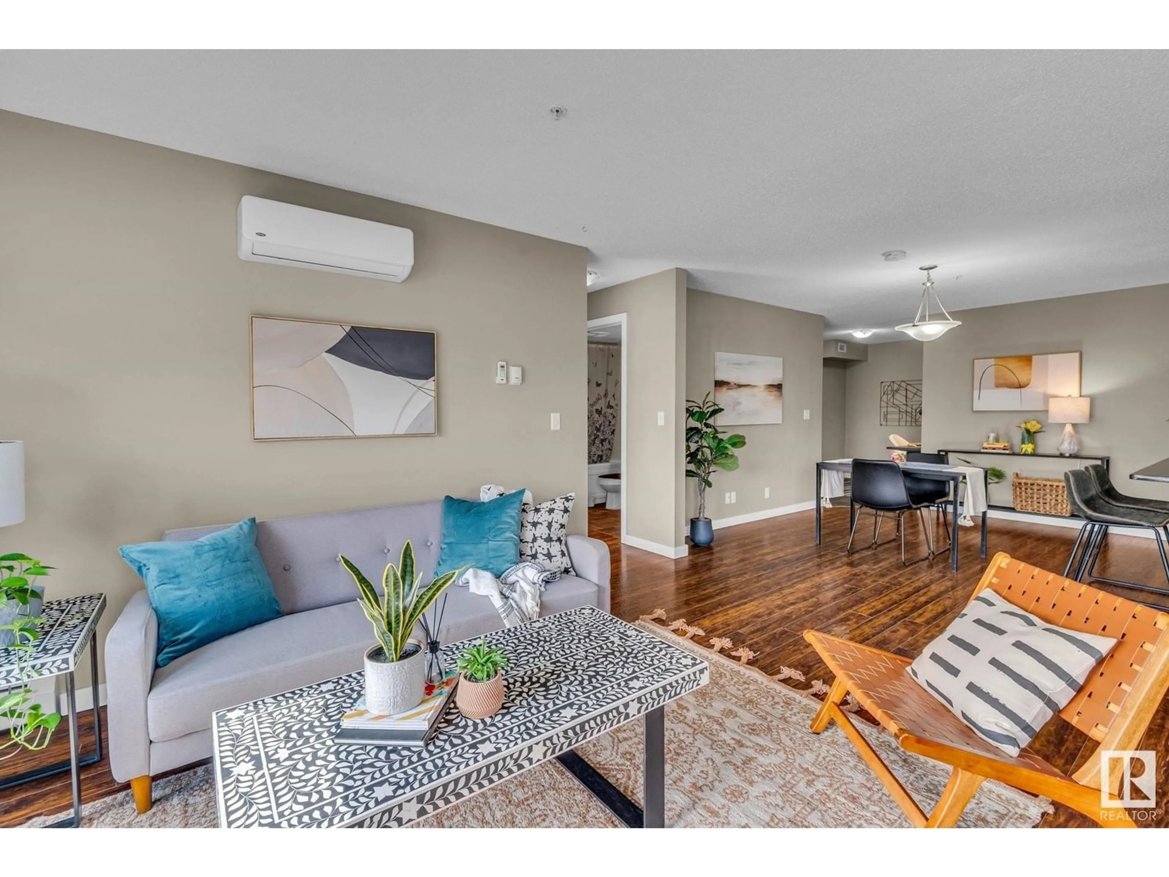 Living room with furniture, unknown for 5816 - 125 MULLEN PL, Edmonton Alberta T6R0W3