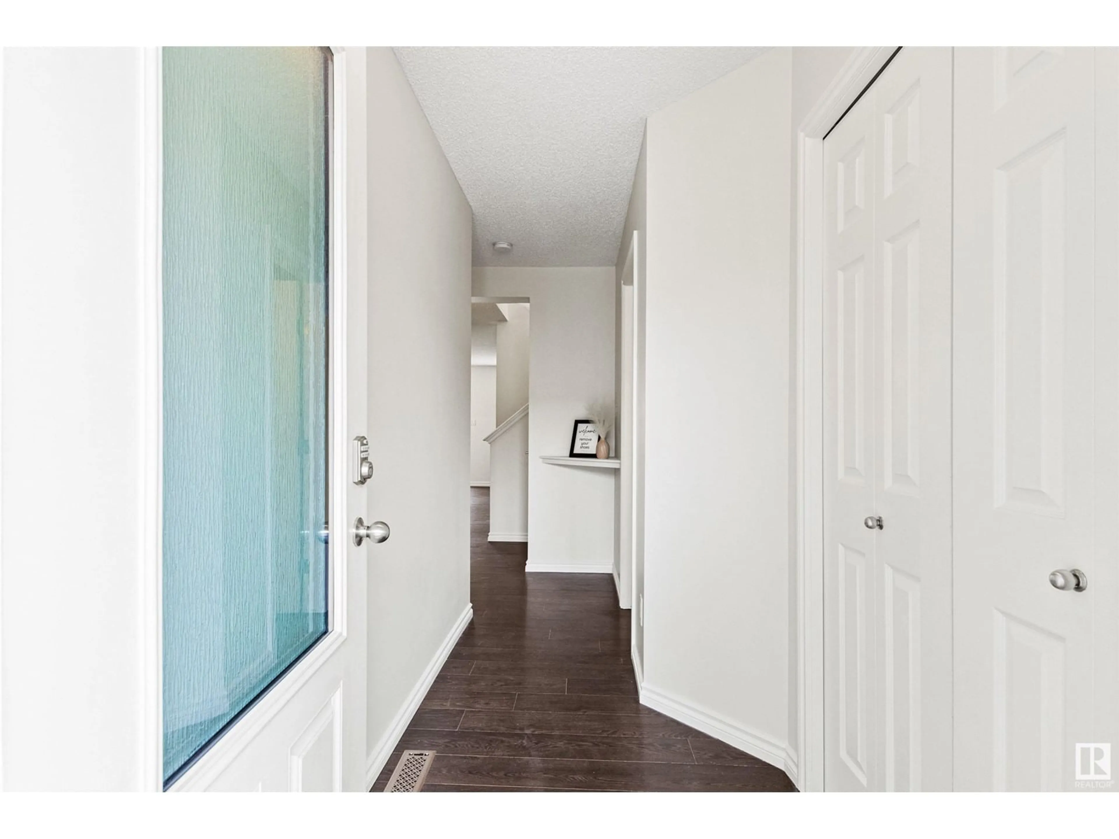 Indoor entryway for SW - 1712 52 ST, Edmonton Alberta T6X1Y1