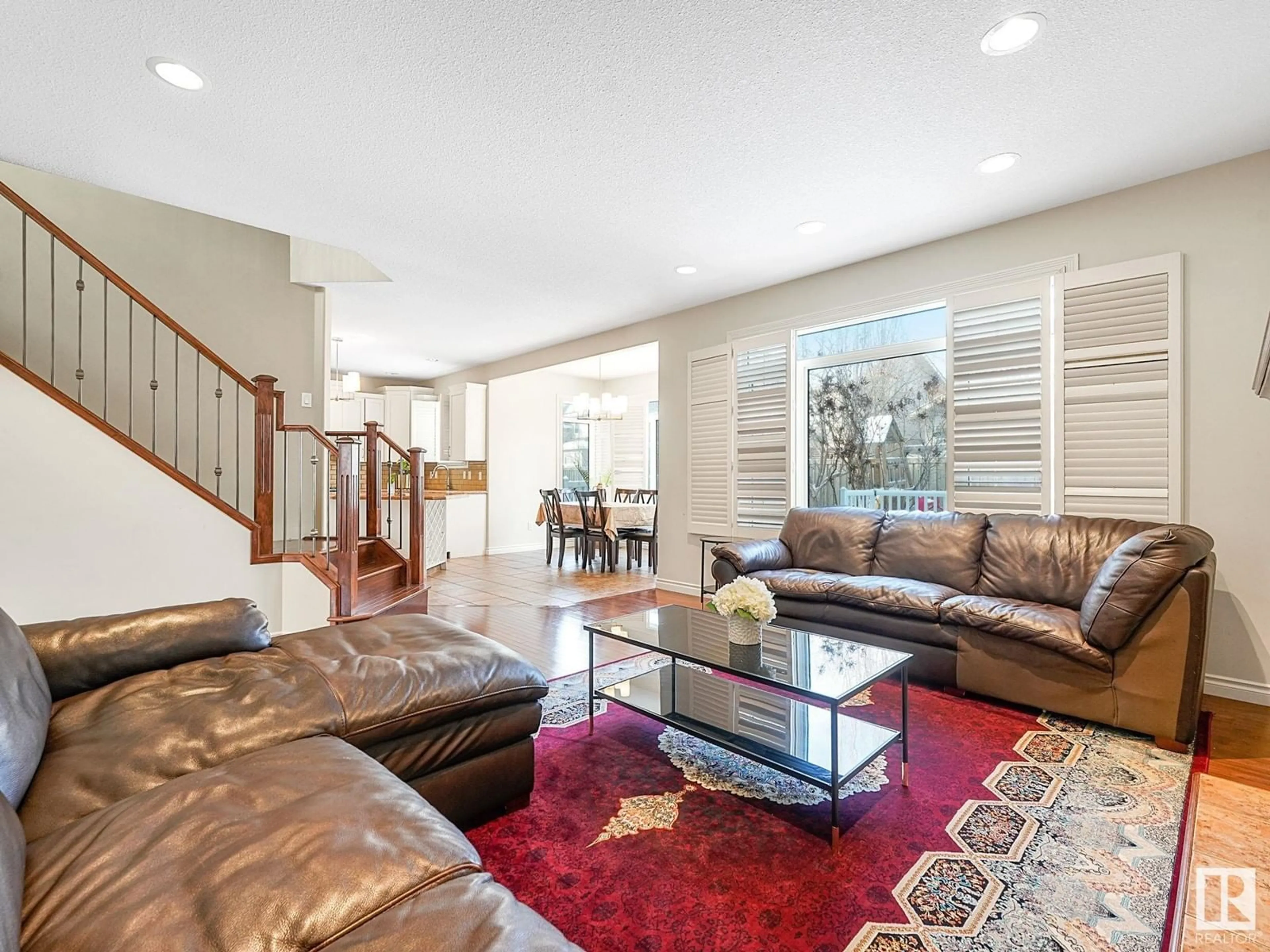 Living room with furniture, unknown for 1024 HOPE RD, Edmonton Alberta T6M3A1