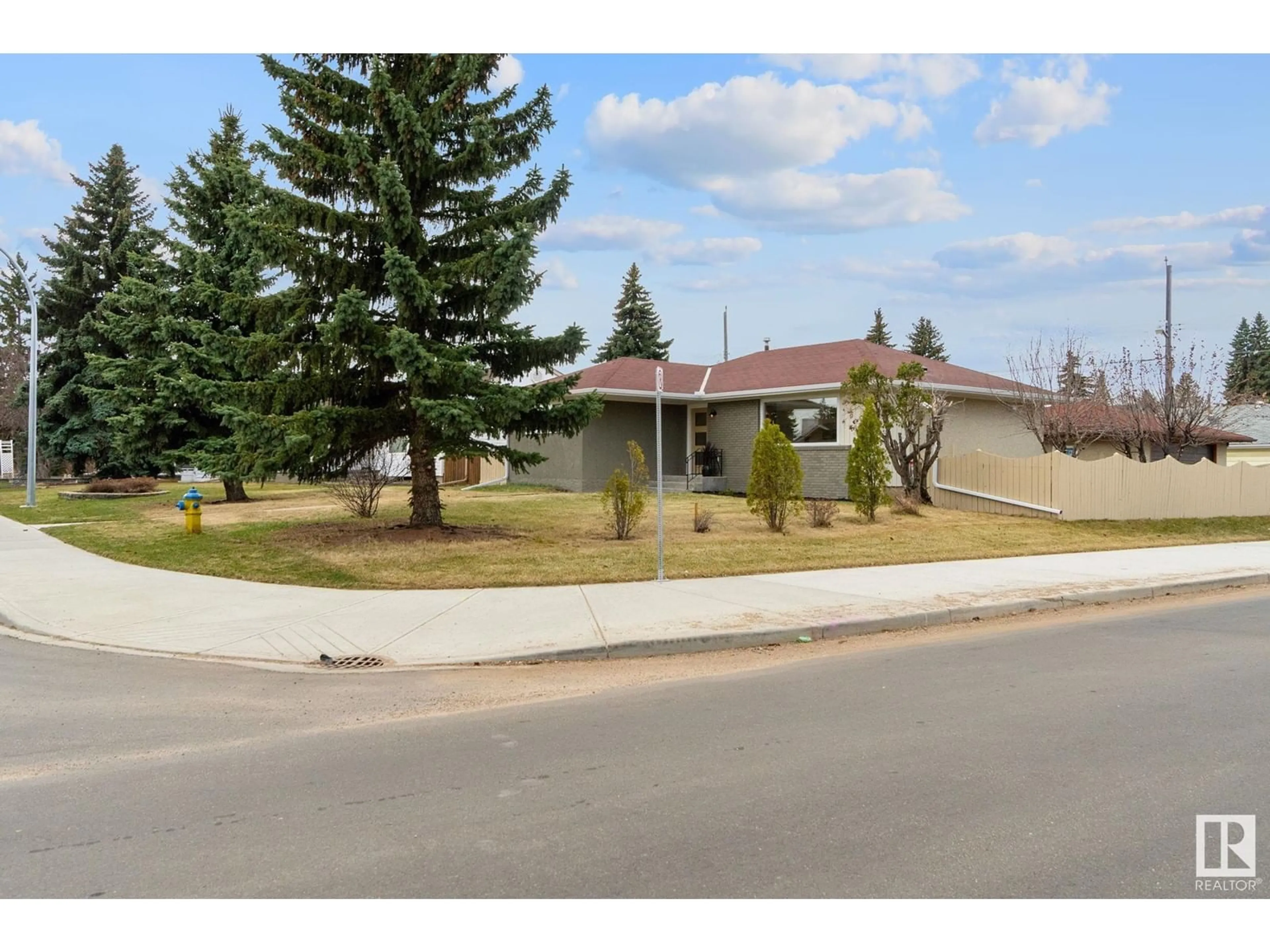Unknown for 9444 74 ST, Edmonton Alberta T6B2B4