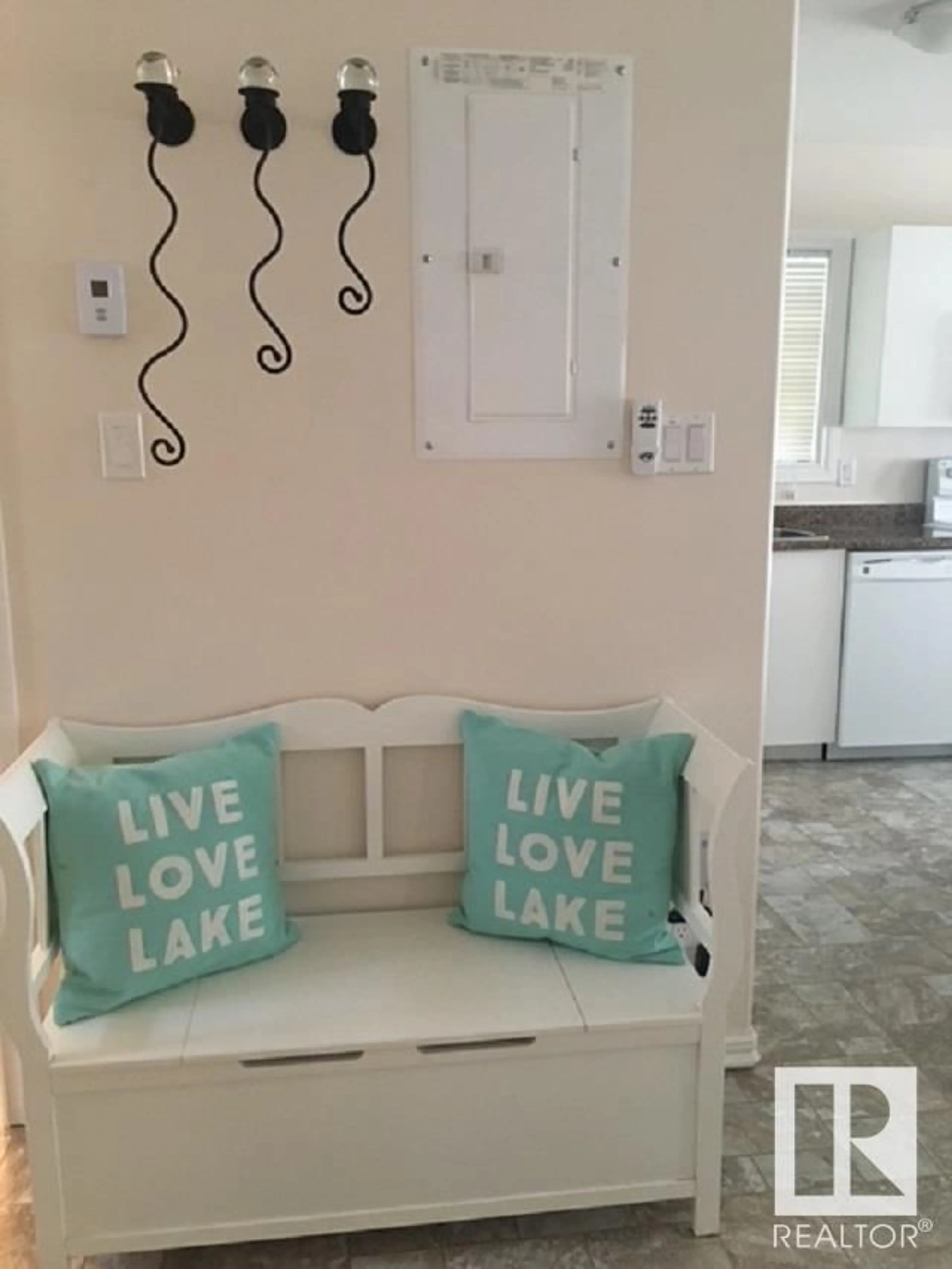 Indoor entryway for 5068 5, Rural Lac Ste. Anne County Alberta T0E1V0