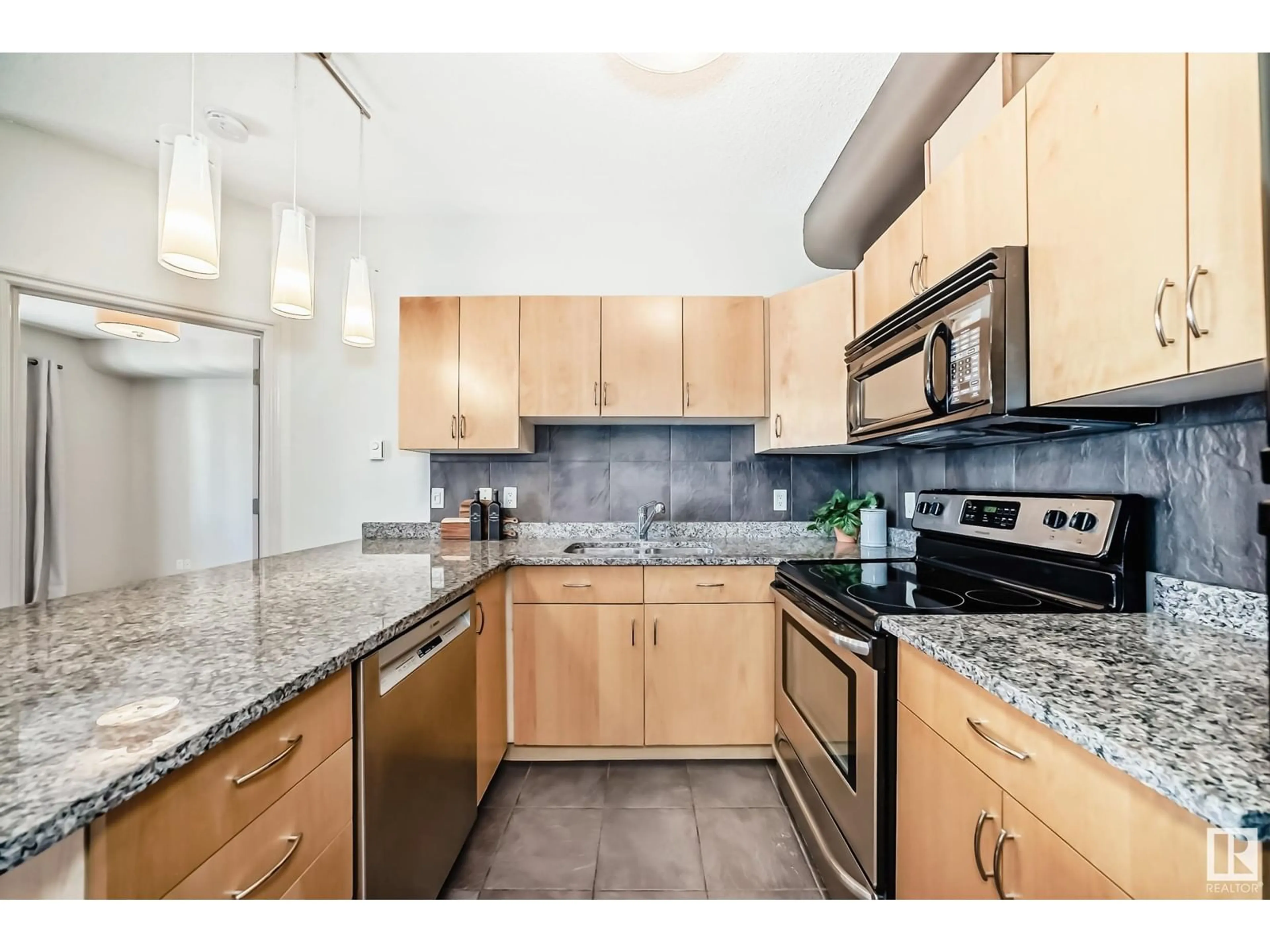 Standard kitchen, unknown for 309 - 10235 112 ST NW, Edmonton Alberta T5K1M7