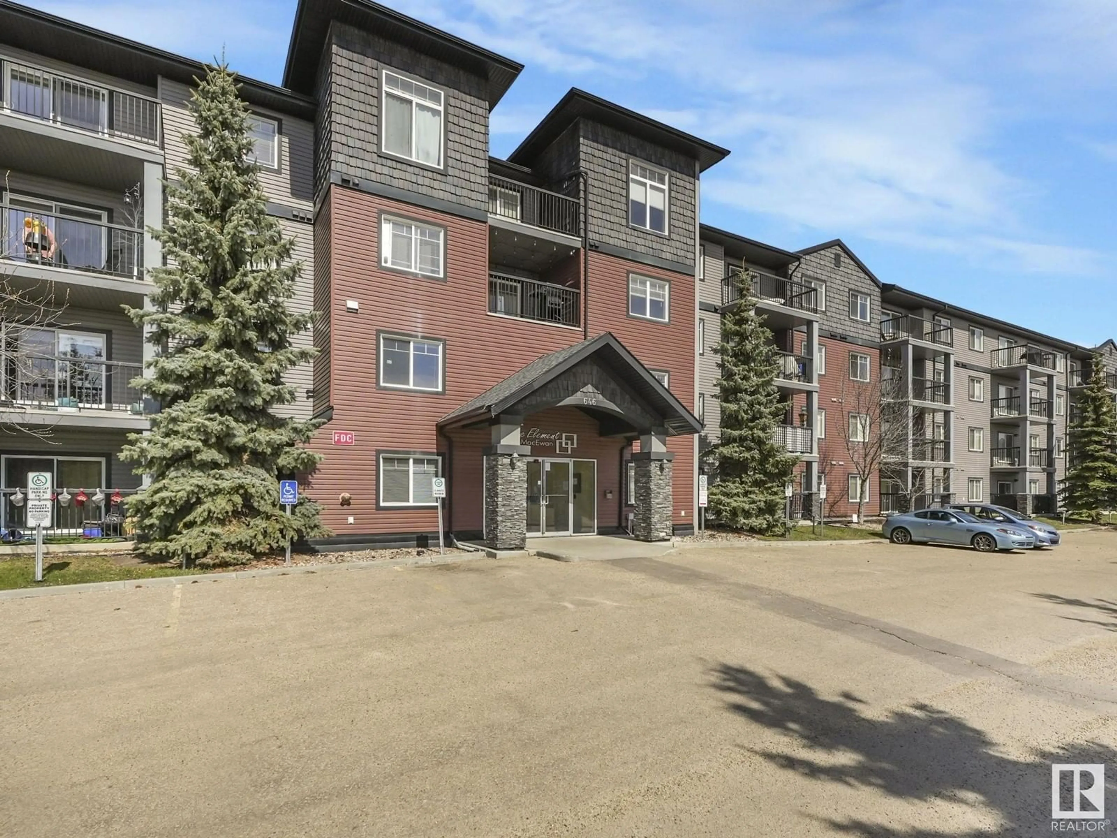 Indoor foyer for #204 - 646 MCALLISTER LO, Edmonton Alberta T6W0B5