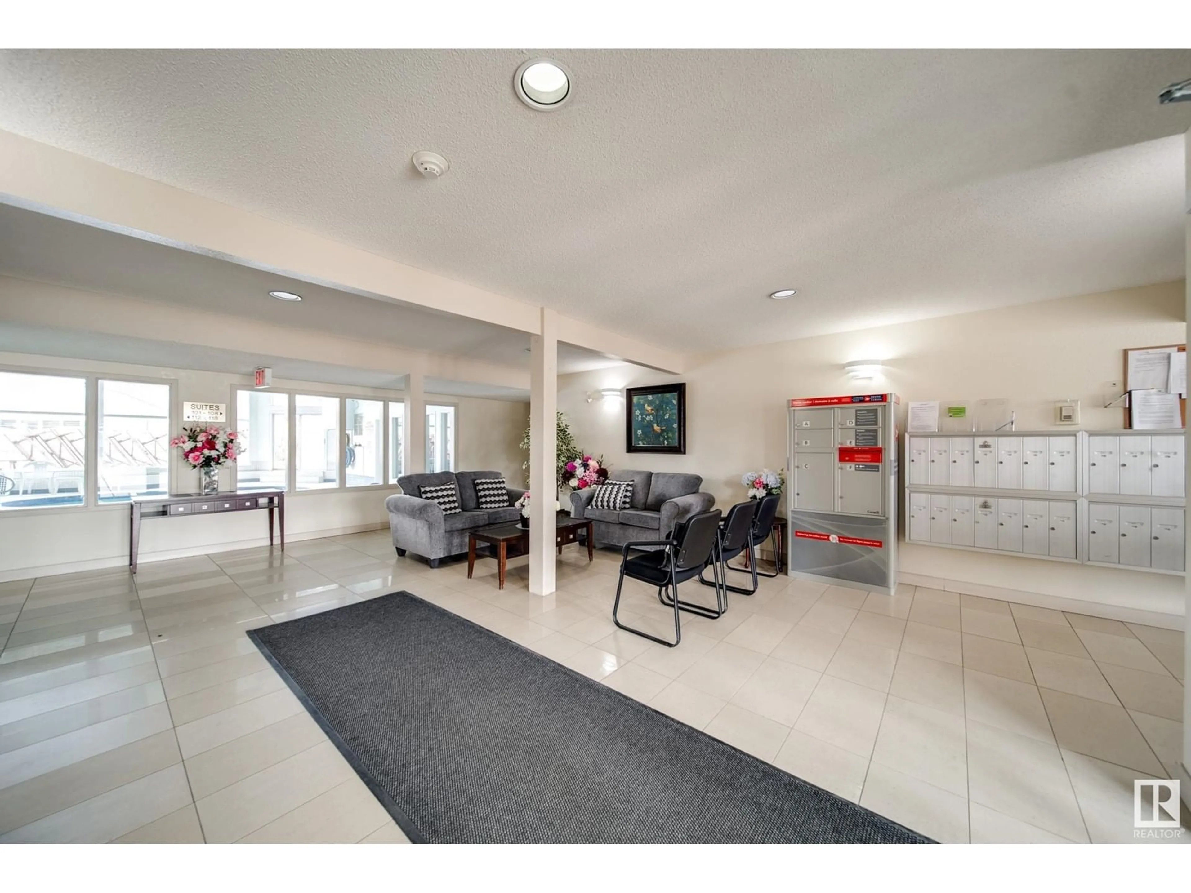 Indoor foyer for 306 - 18012 95 AV, Edmonton Alberta T5T5Z2