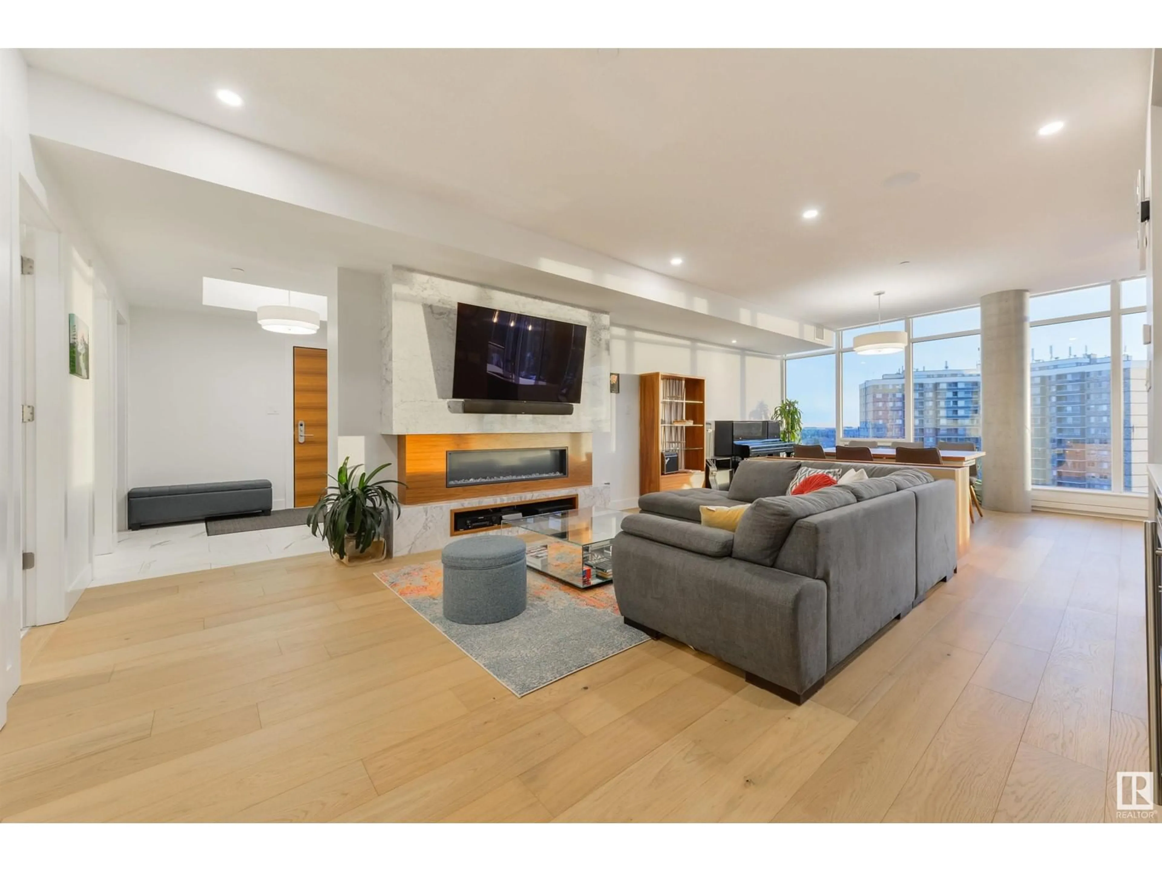 Living room with furniture, unknown for 1005 14105 WEST BLOCK DR, Edmonton Alberta T5N1L5