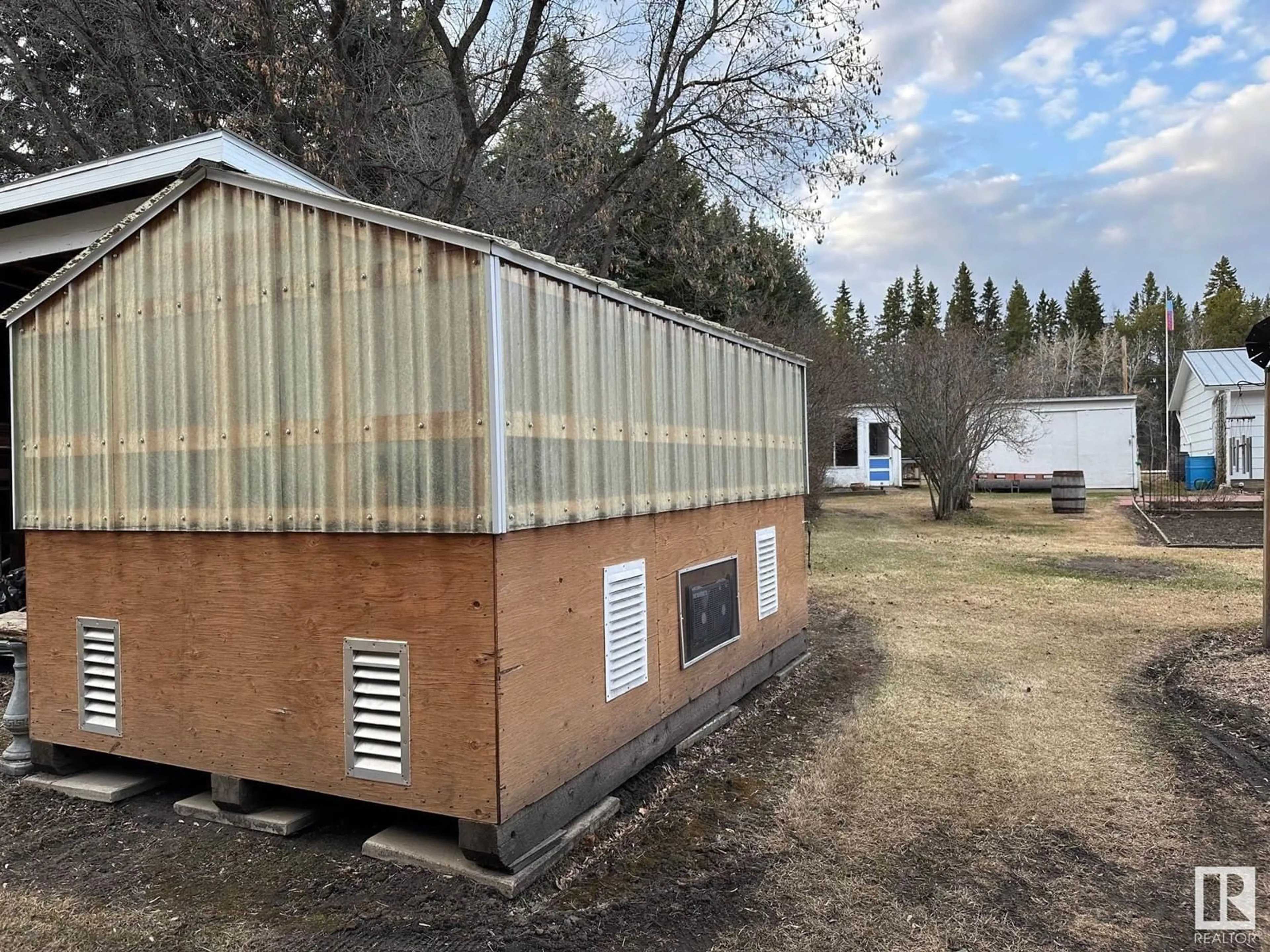 Shed for Blk 1-23 - 59011 RR 232, Rural Thorhild County Alberta T0A2W0