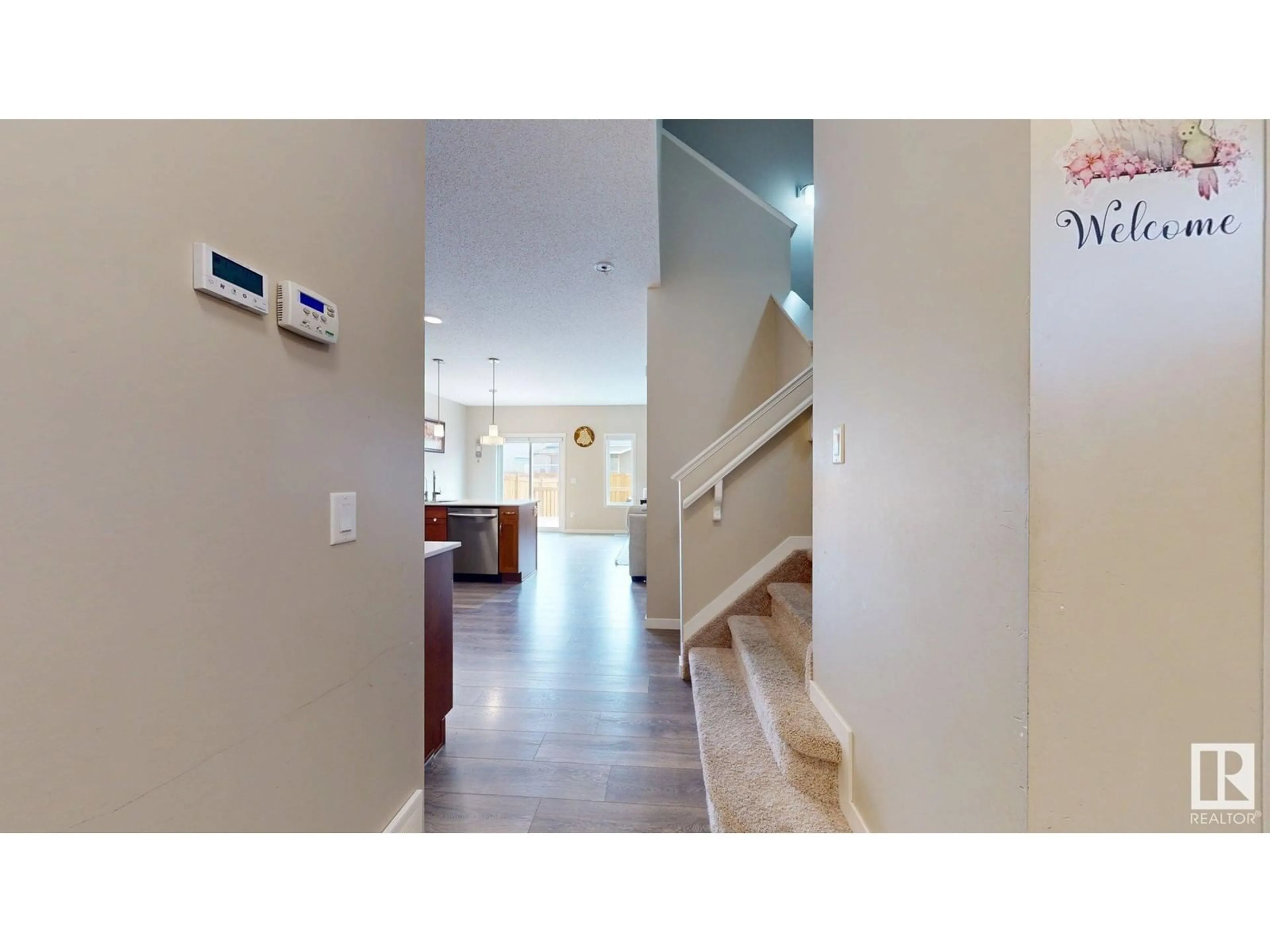 Indoor foyer for 1303 27 ST, Edmonton Alberta T6T0K1
