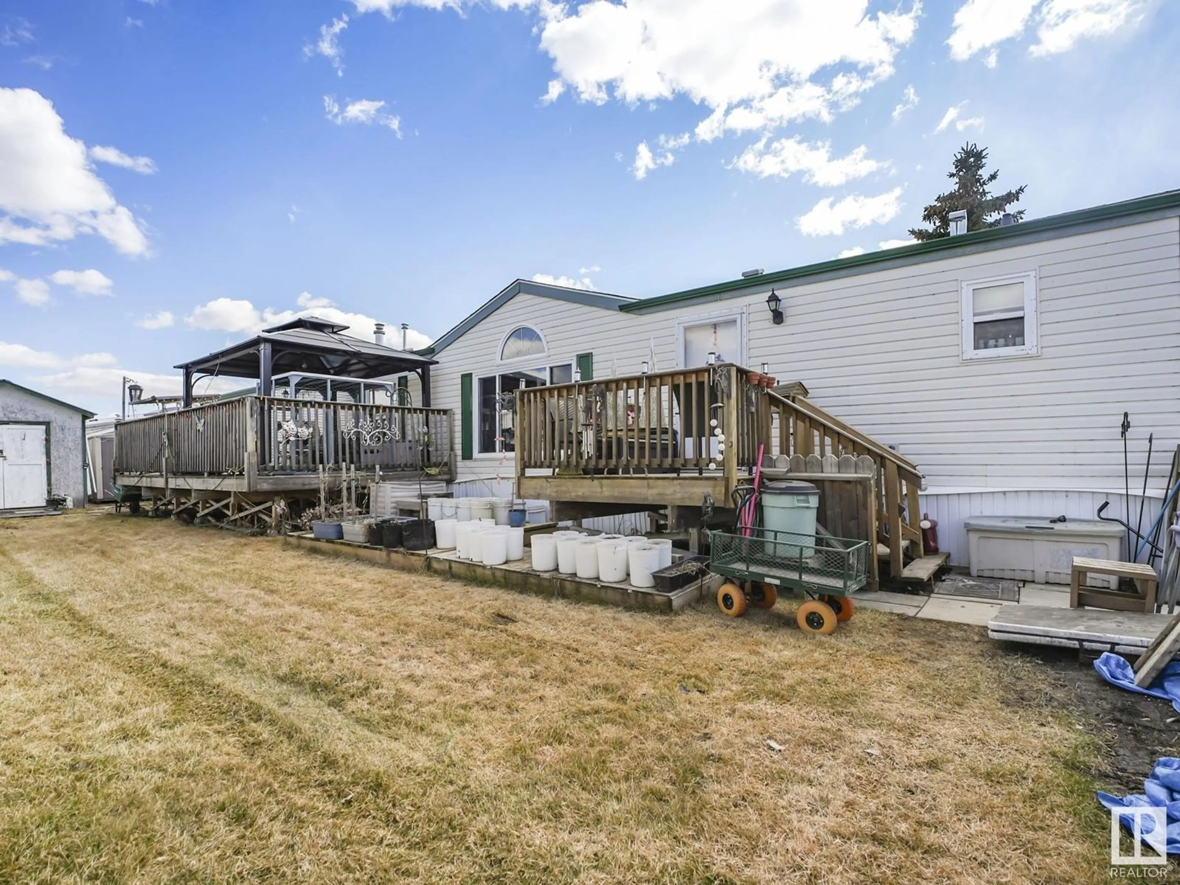 A pic from outside/outdoor area/front of a property/back of a property/a pic from drone, unknown for 84 MIDLAND RD, Millet Alberta T0C1Z0