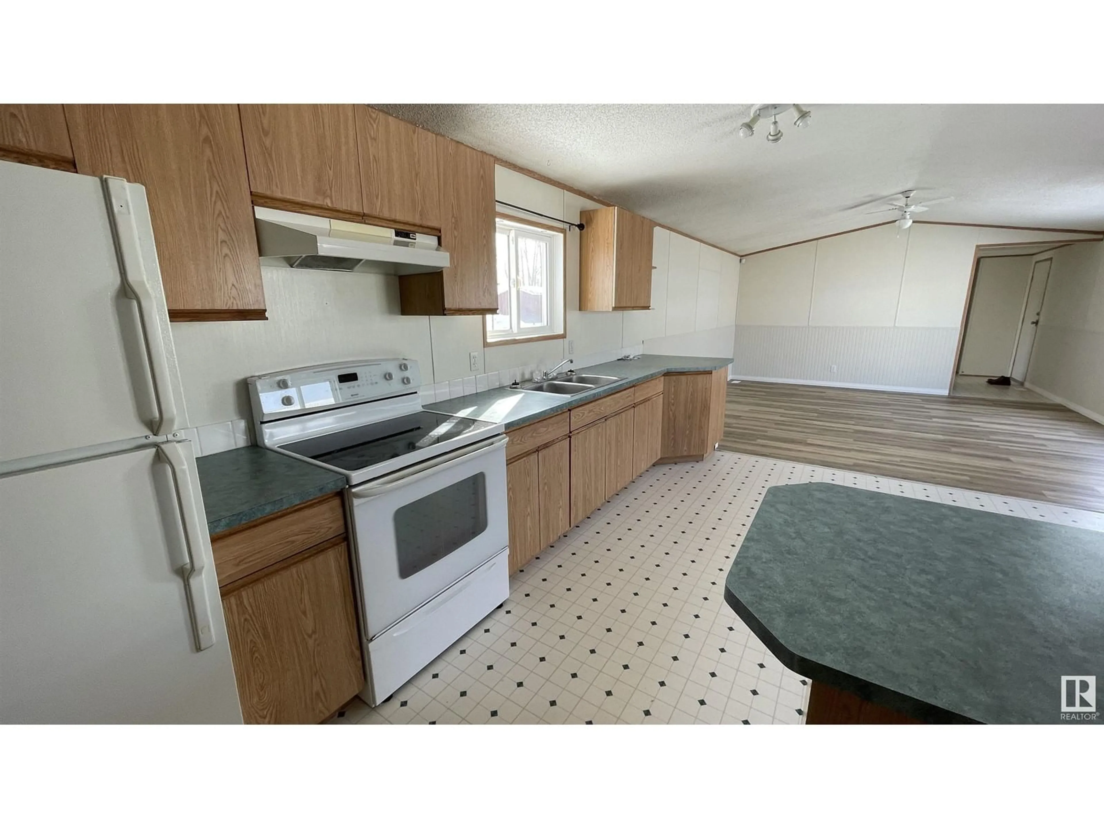 Standard kitchen, wood/laminate floor for 16 - 5508 55 ST, Bonnyville Town Alberta T9N2C6