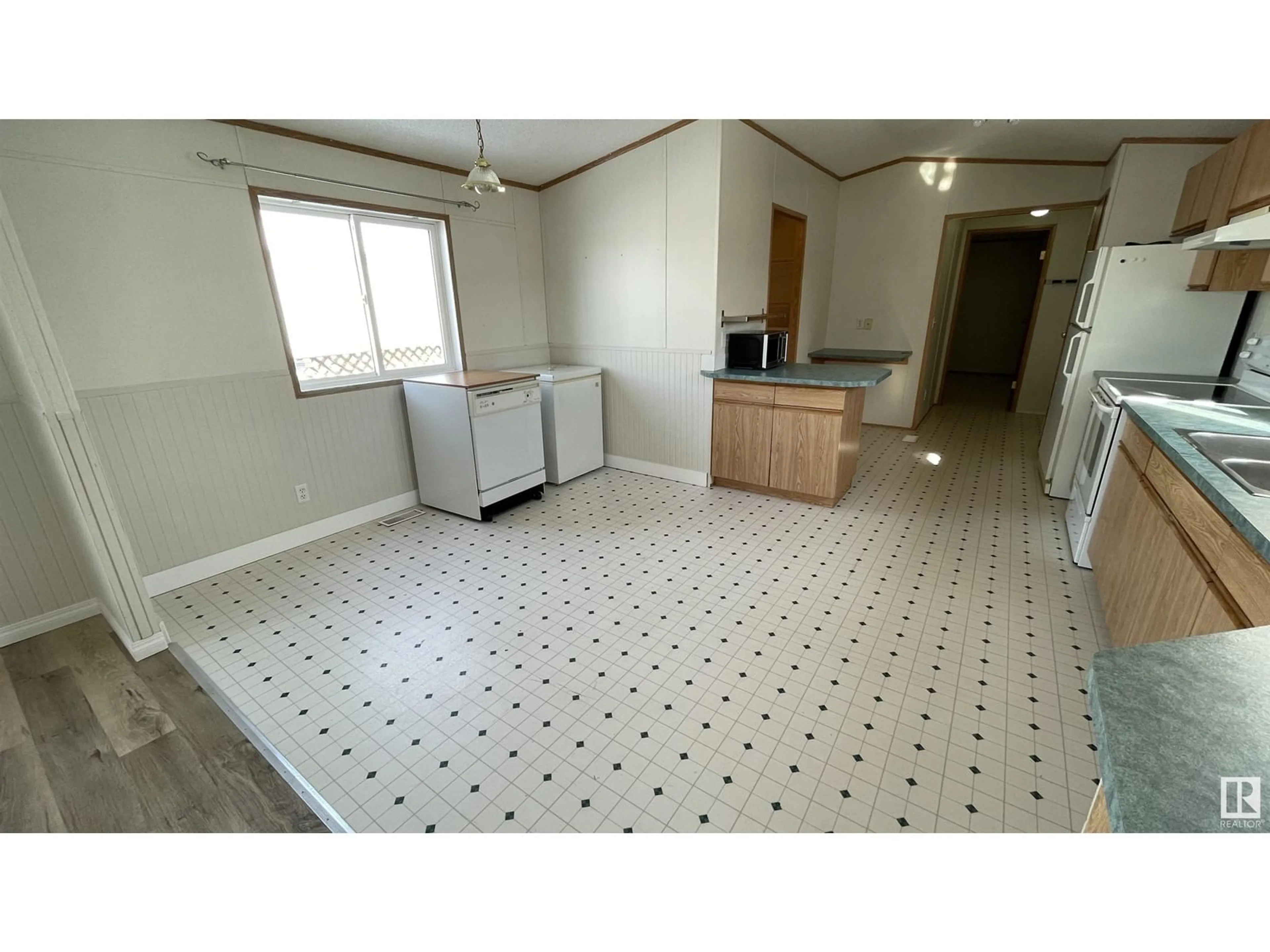 Standard kitchen, ceramic/tile floor for 16 - 5508 55 ST, Bonnyville Town Alberta T9N2C6