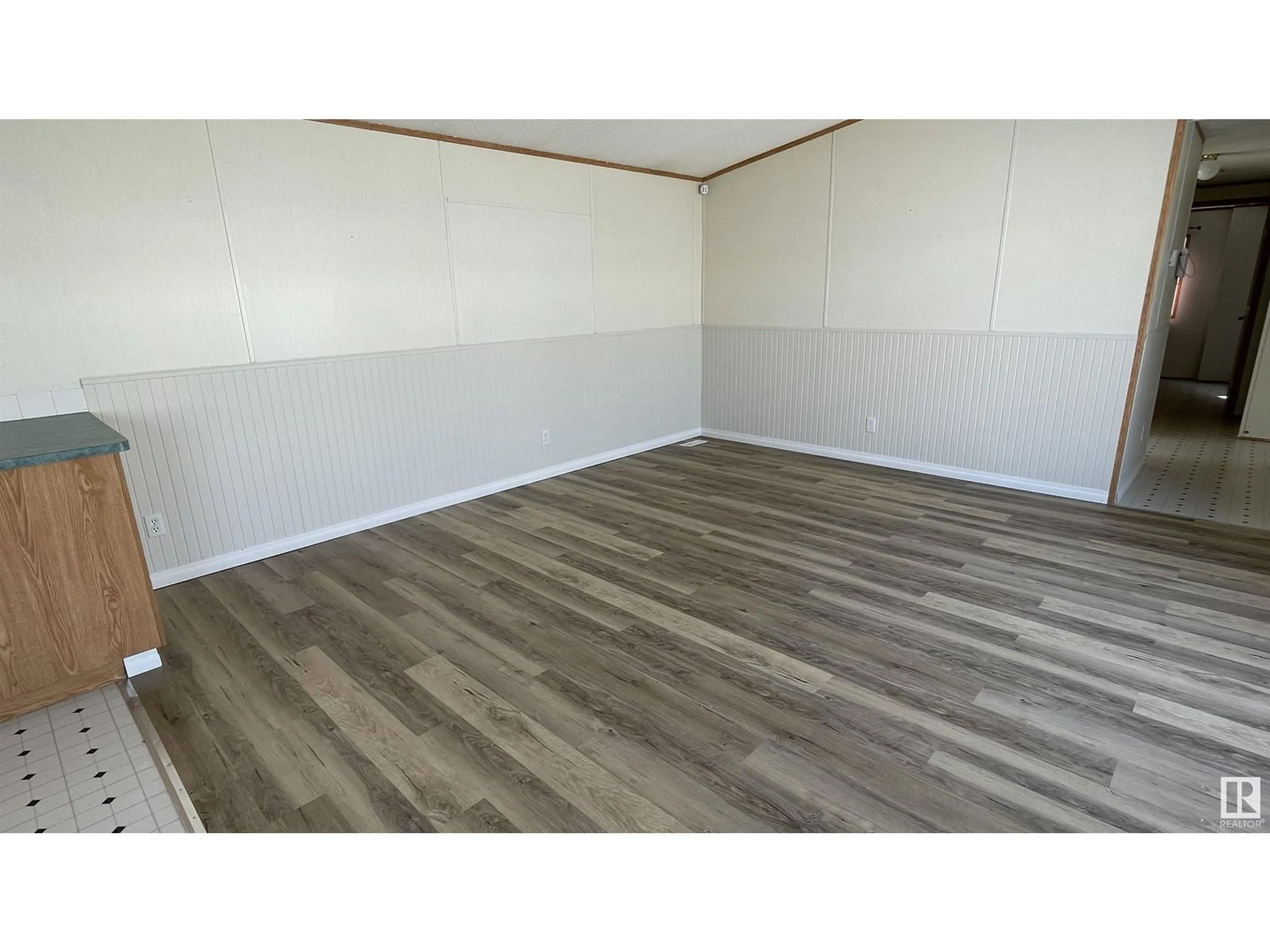 A pic of a room for 16 - 5508 55 ST, Bonnyville Town Alberta T9N2C6