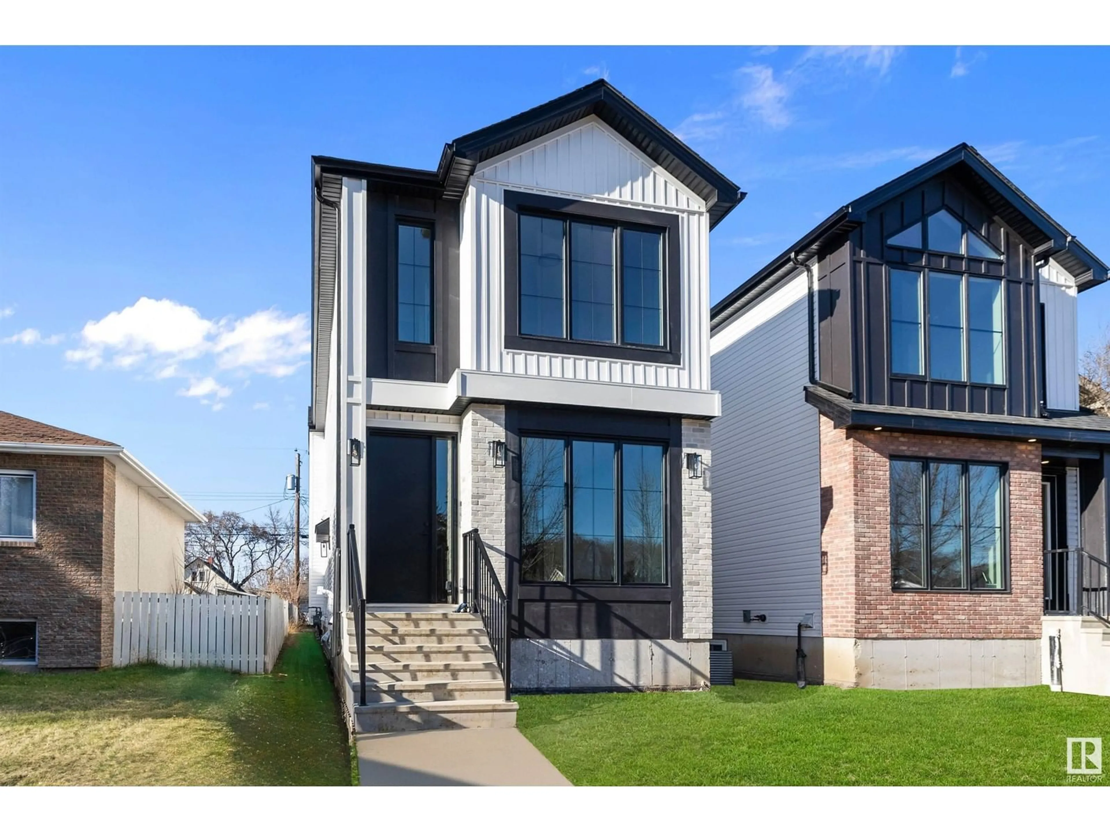 Home with vinyl exterior material, street for 9144 73 AV, Edmonton Alberta T6E1A6