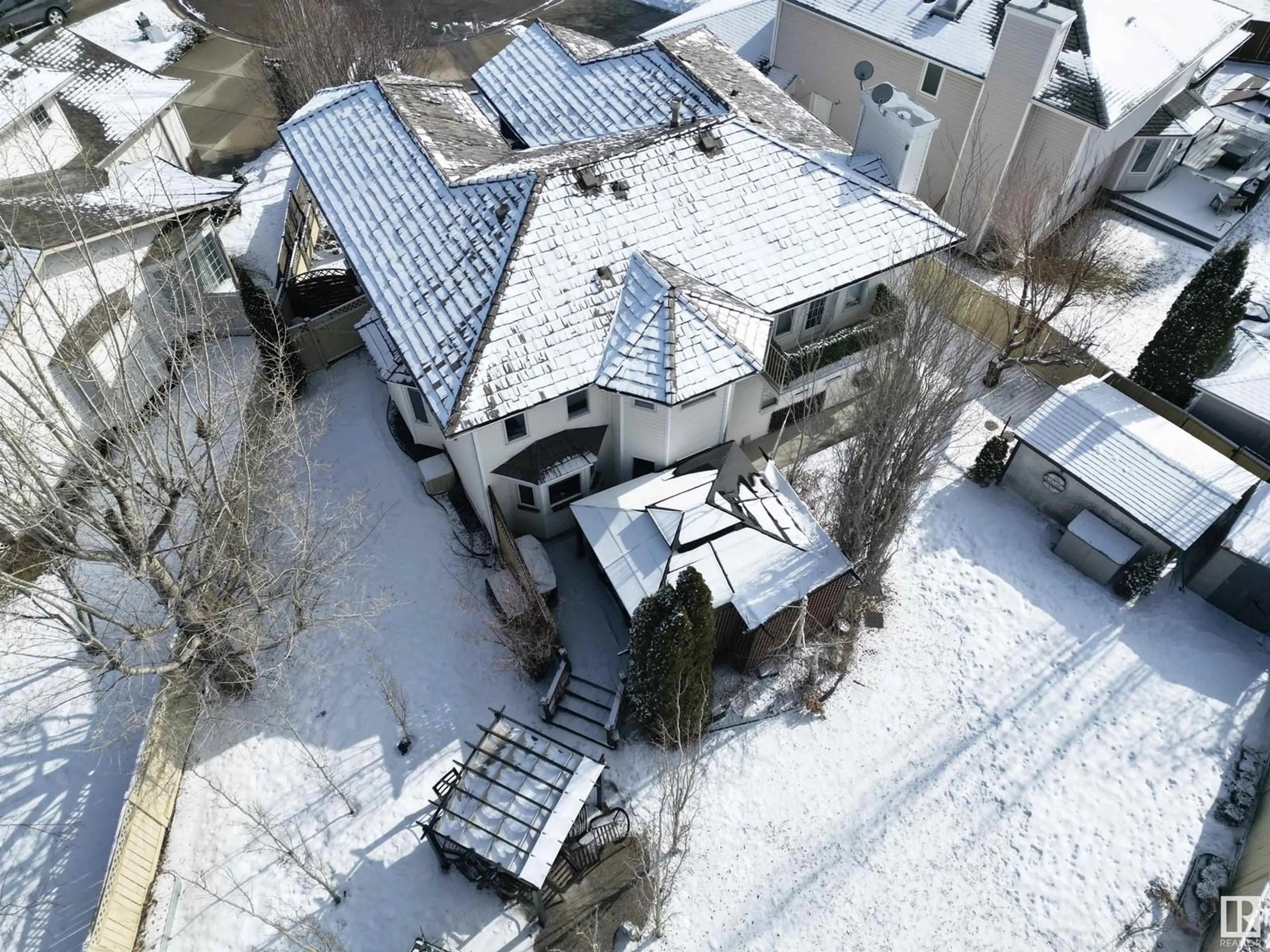 A pic from outside/outdoor area/front of a property/back of a property/a pic from drone, building for NW - 4318 46 ST, Edmonton Alberta T6L6L9