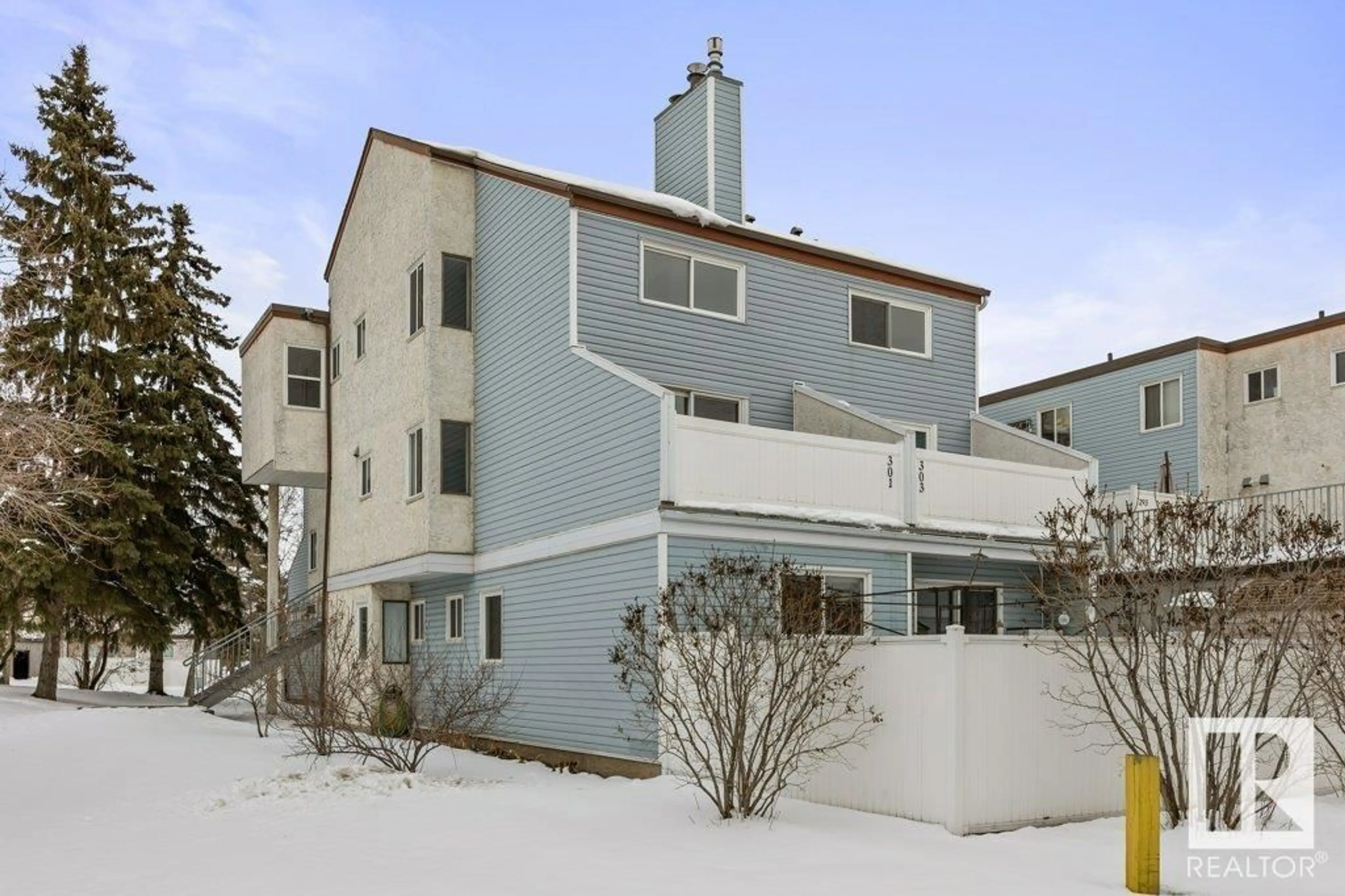 Patio, unknown for 301 LANCASTER TC, Edmonton Alberta T5X5T7