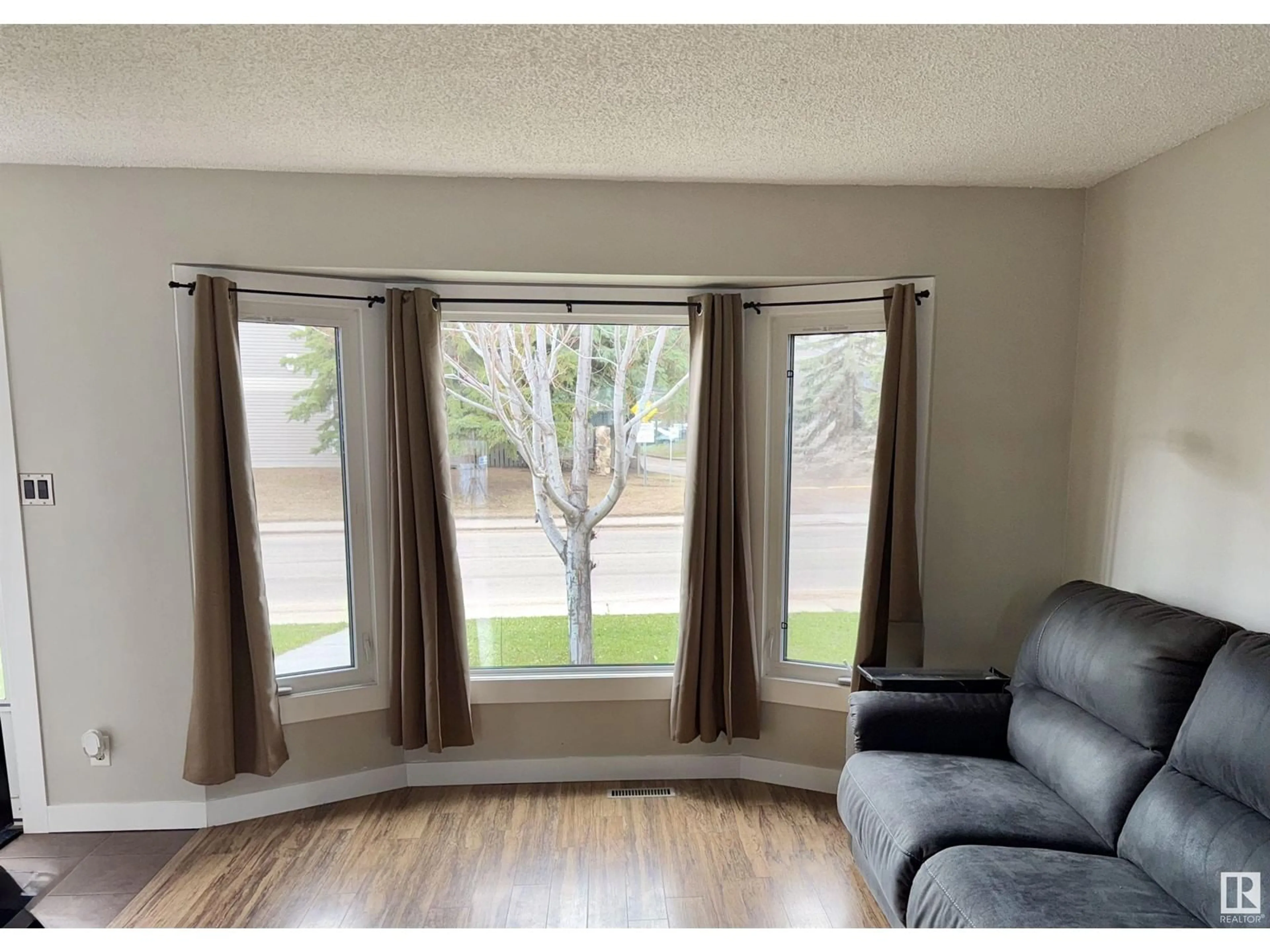 A pic of a room for 2008 147 AV, Edmonton Alberta T5Y1T1