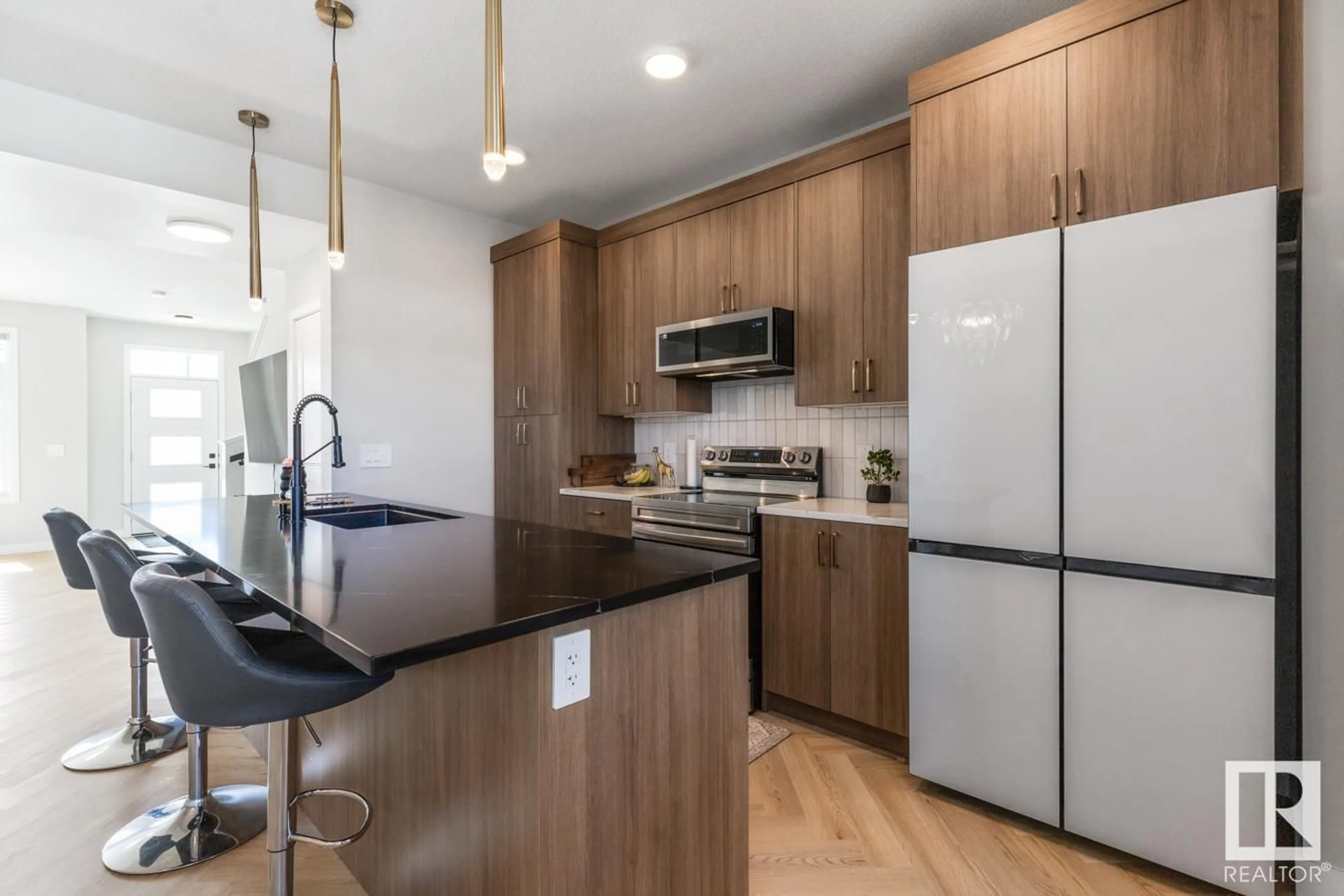 Unknown for 1494 KESWICK DR, Edmonton Alberta T6W4Y8