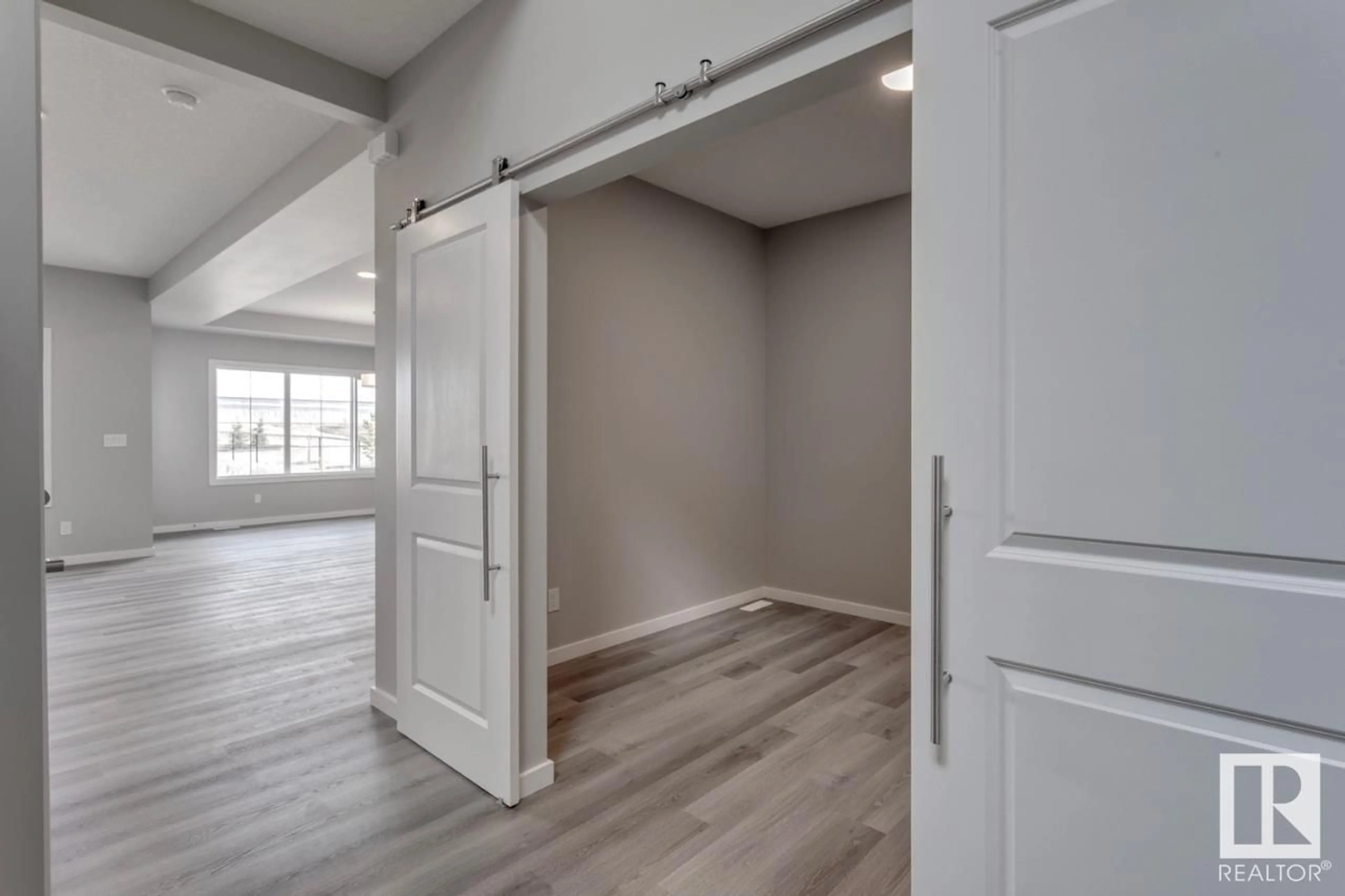 Indoor entryway for 71 CHELLES WD, St. Albert Alberta T8N0R6