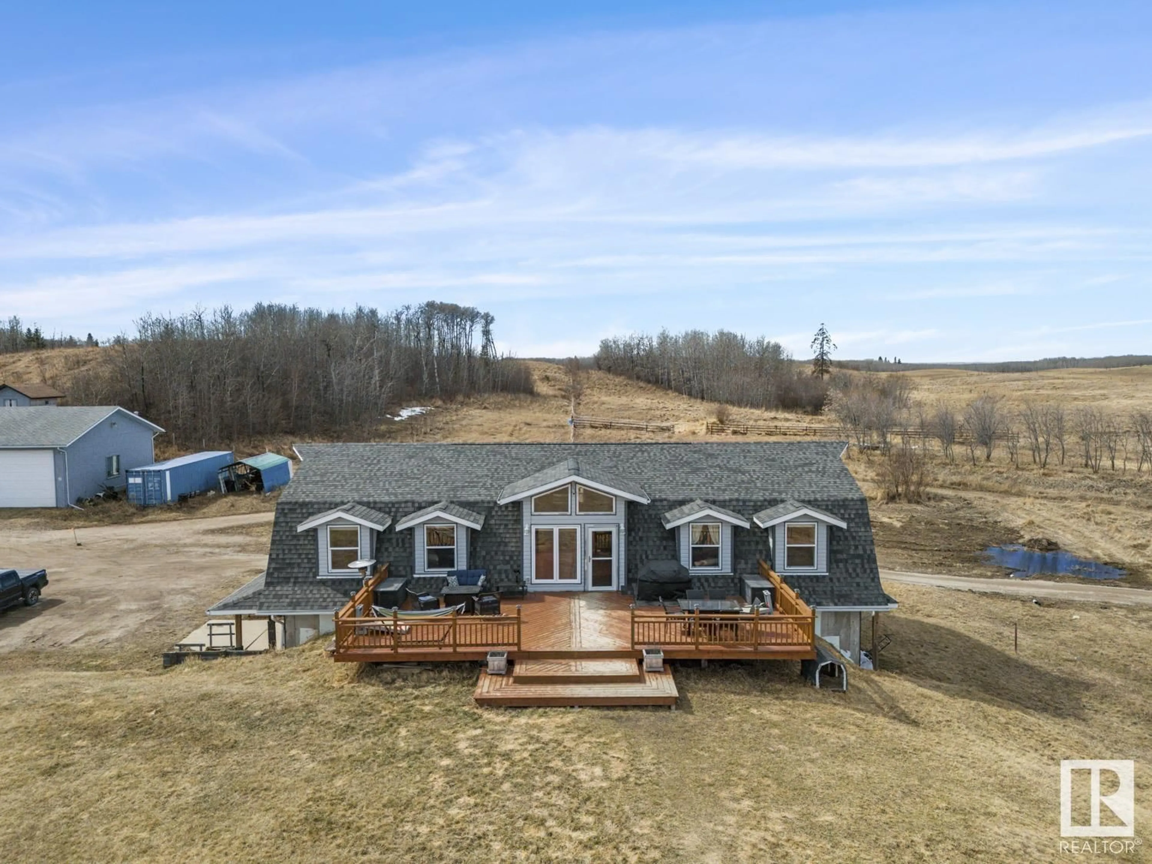 A pic from outside/outdoor area/front of a property/back of a property/a pic from drone, building for 1305 28 ST, Cold Lake Alberta T9M1G2