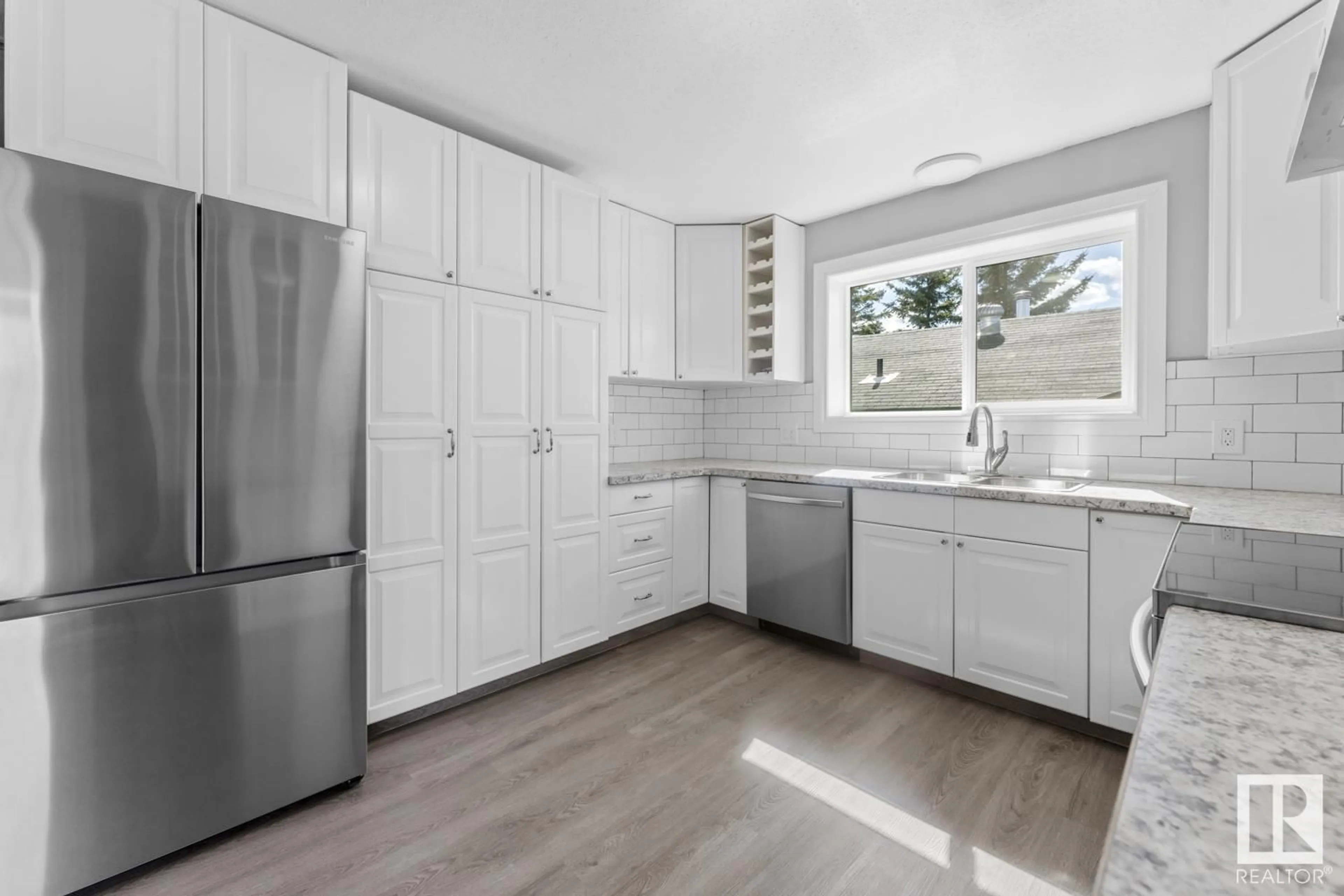 Standard kitchen, unknown for 5012 49 ST, Ardmore Alberta T0A0B0