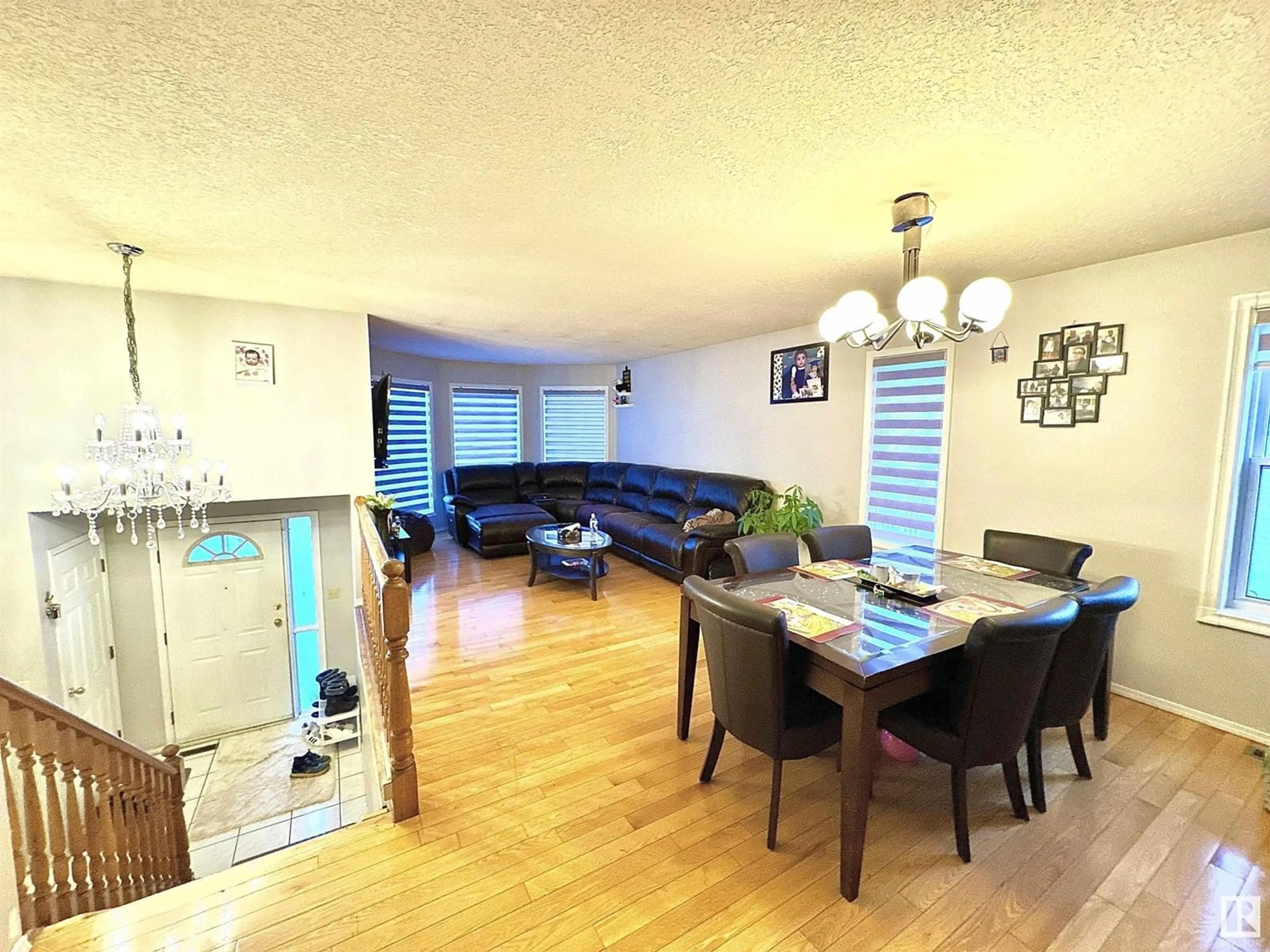Unknown for 3828 41 ST, Edmonton Alberta T6L6R5