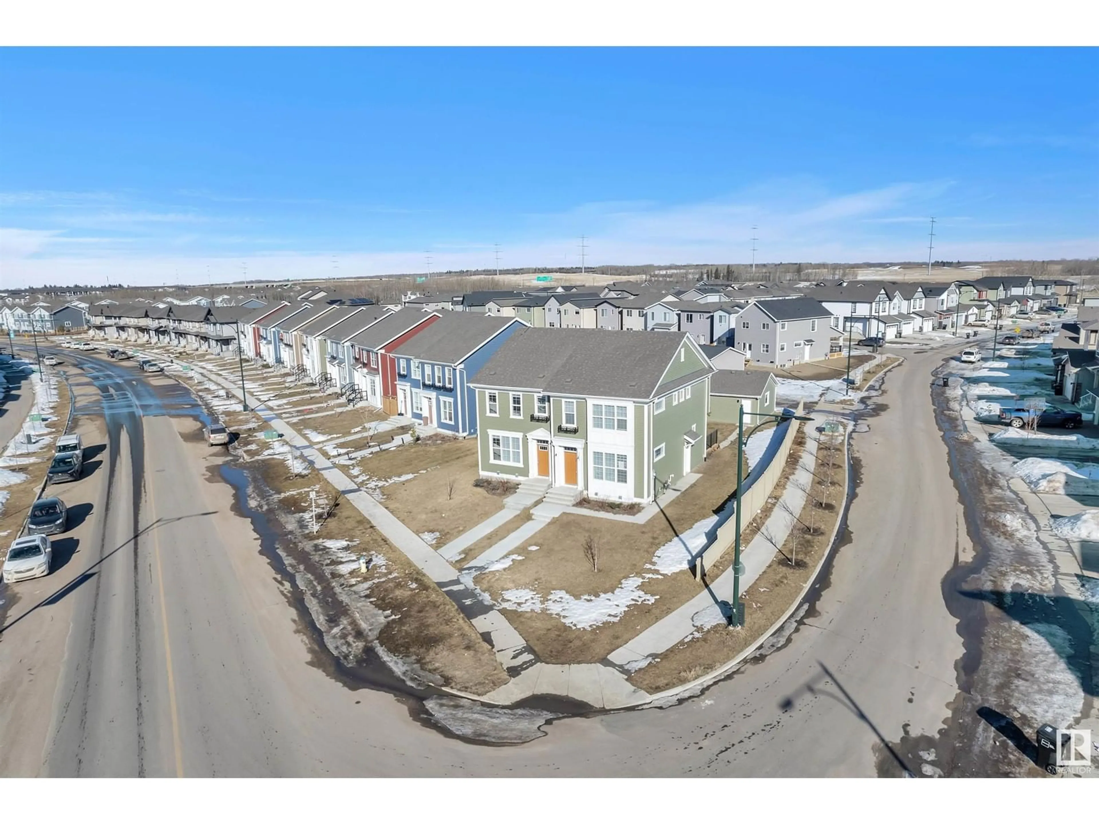 A pic from outside/outdoor area/front of a property/back of a property/a pic from drone, street for 2119 MAPLE RD, Edmonton Alberta T6T2L6