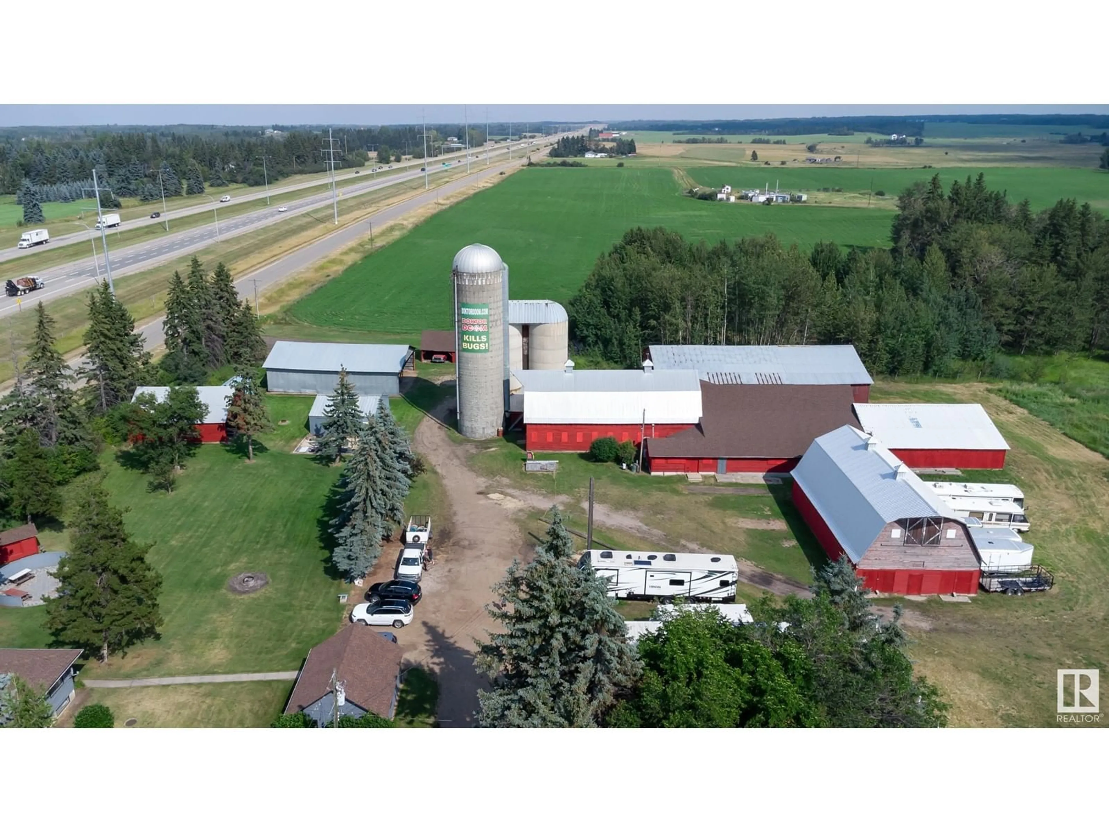 A pic from outside/outdoor area/front of a property/back of a property/a pic from drone, building for 51539 RGE ROAD 232 A, Rural Strathcona County Alberta T8B1L1