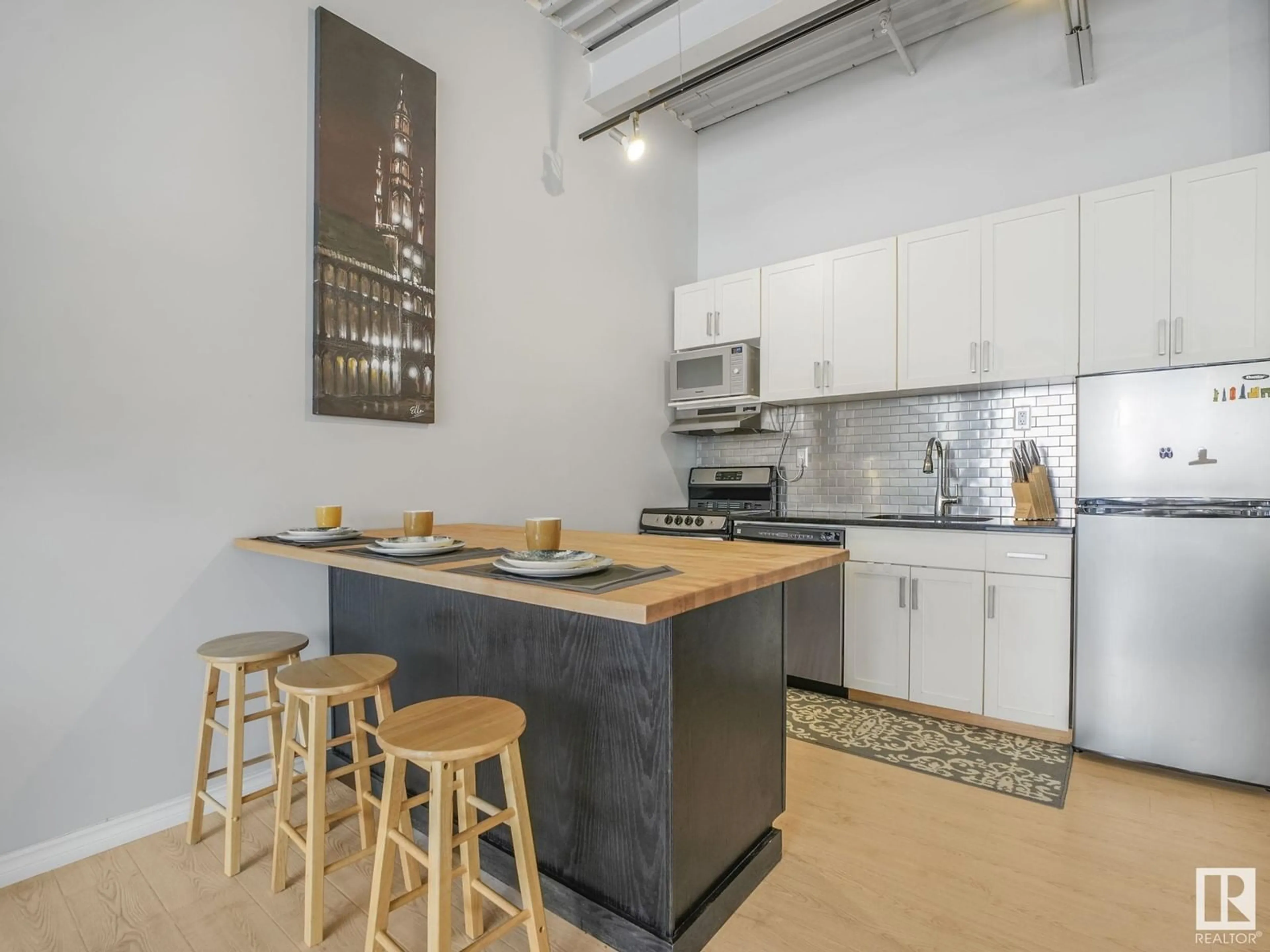 Open concept kitchen, unknown for 305 - 10355 105 ST NW, Edmonton Alberta T5J1E8