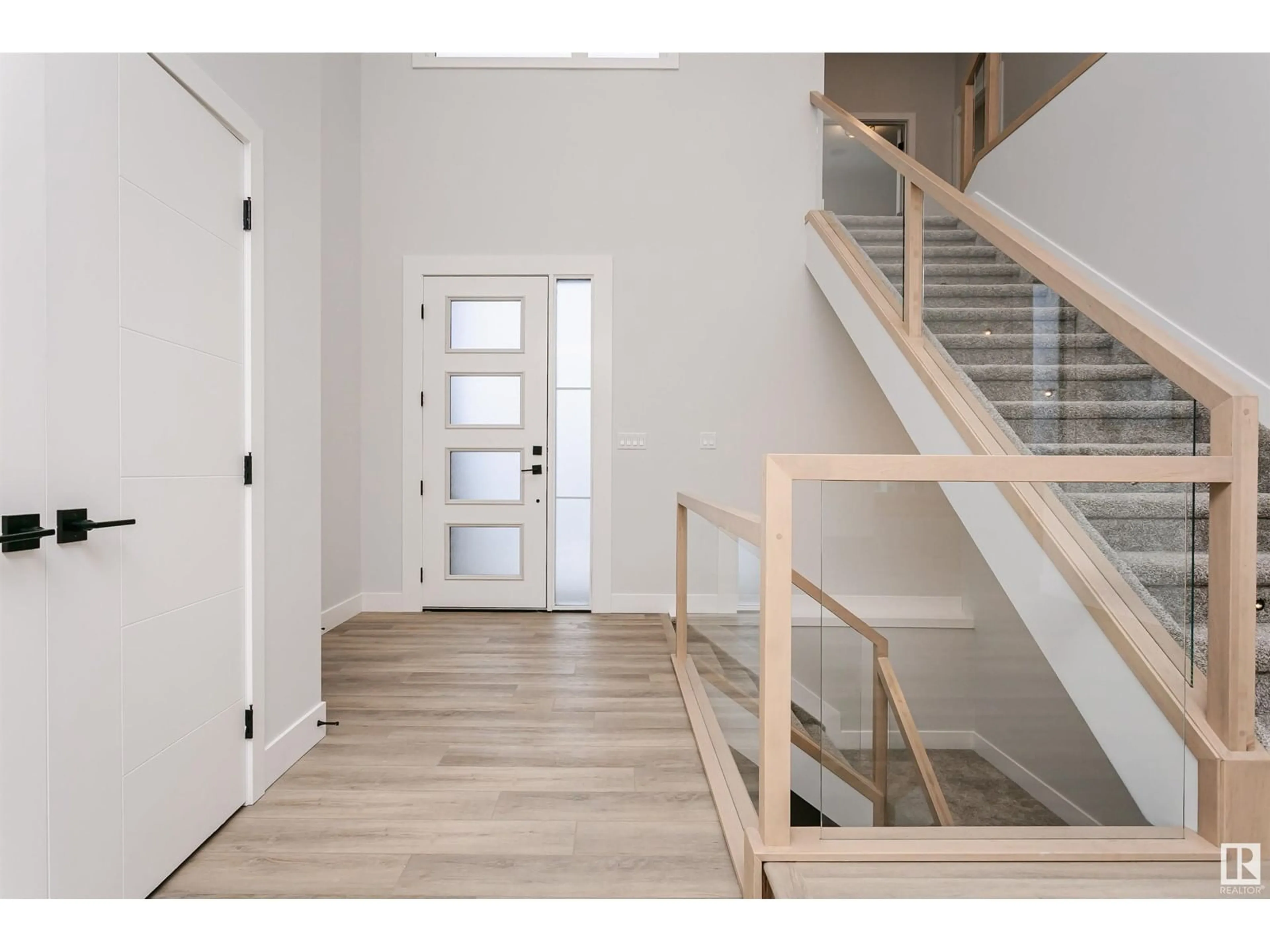 Indoor entryway for 162 EDGEWATER CI, Leduc Alberta T9E1K5