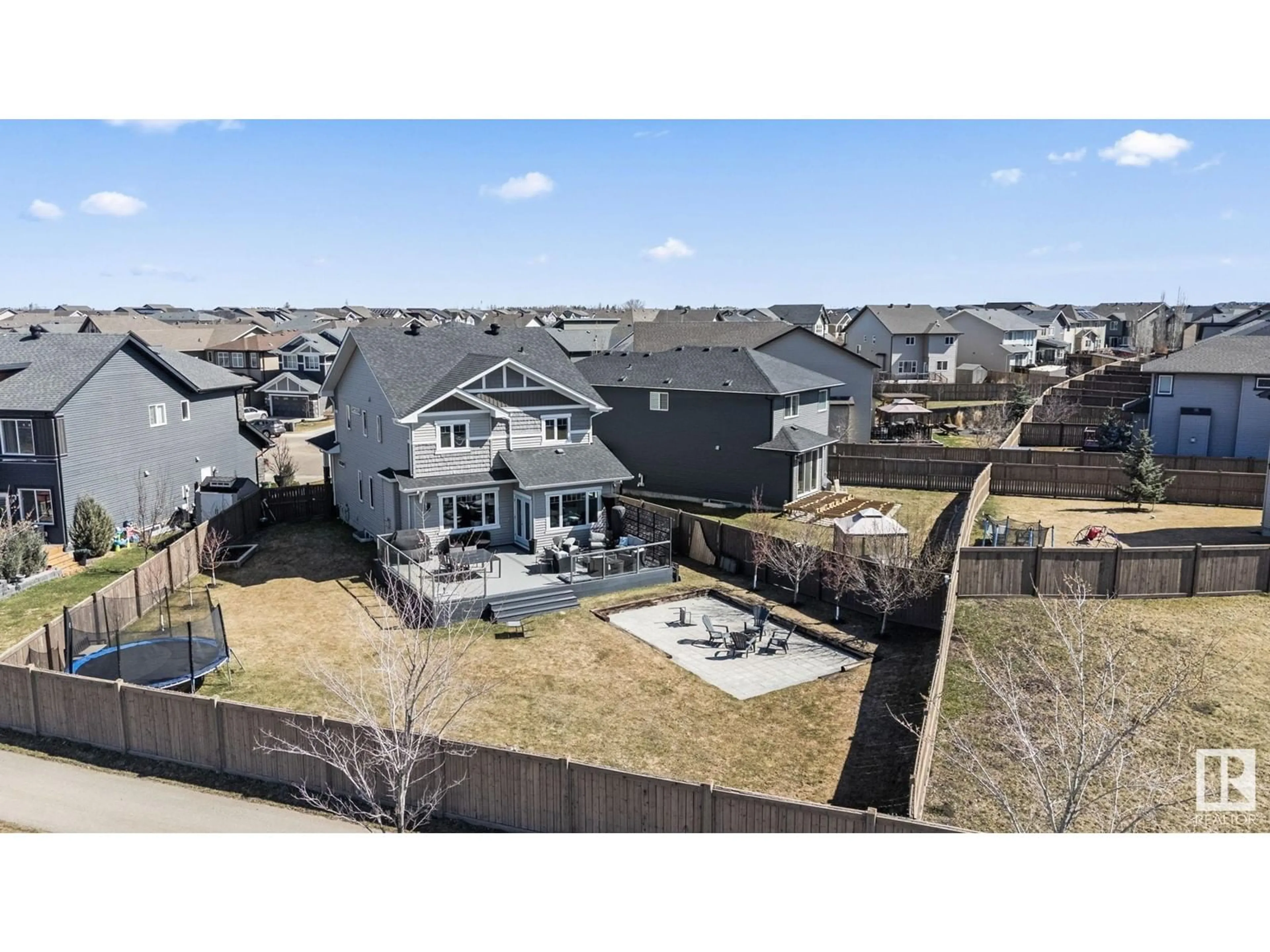 A pic from outside/outdoor area/front of a property/back of a property/a pic from drone, mountain view for SW - 3726 PARKER CO, Edmonton Alberta T6W3A8