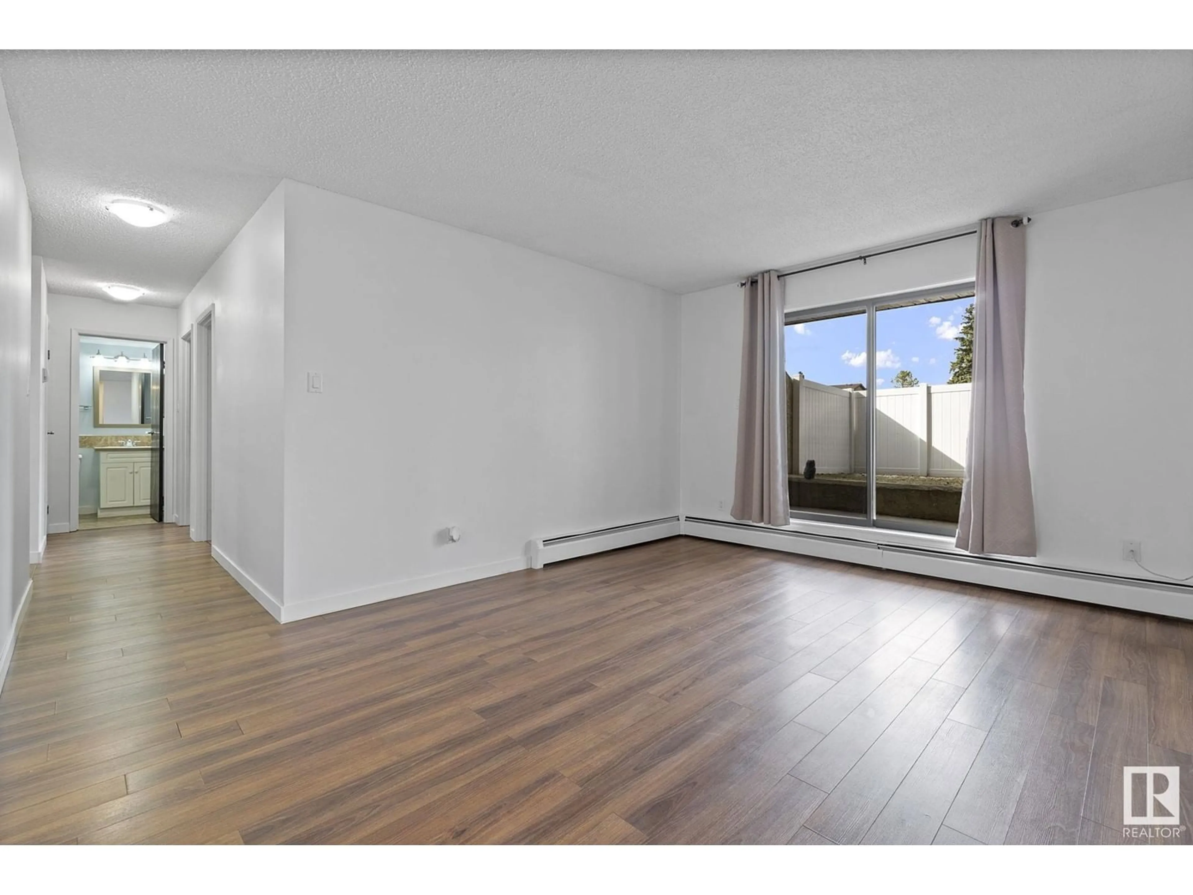 A pic of a room for 111 - 3610 43 AVE, Edmonton Alberta T6L5T2
