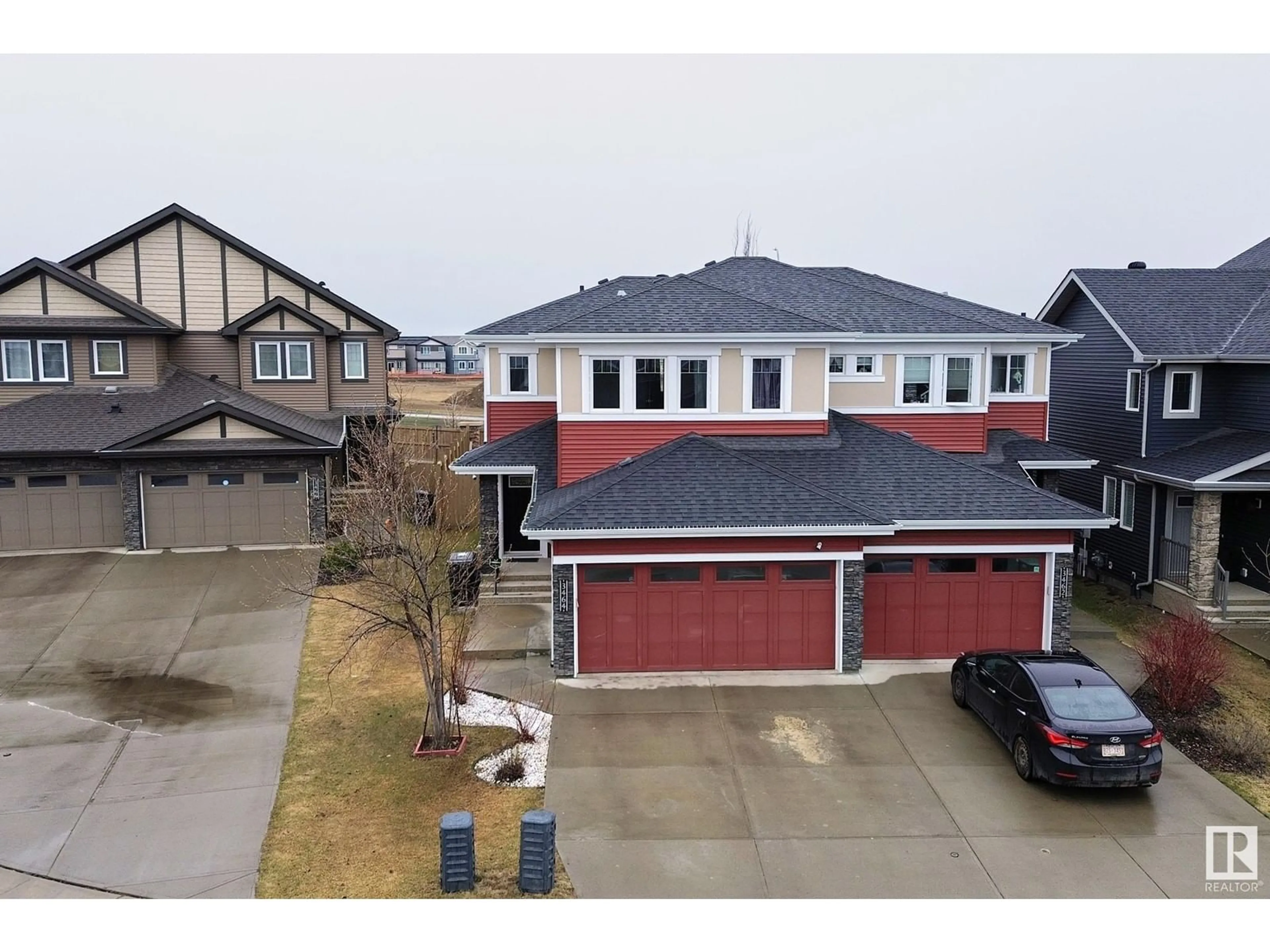 A pic from outside/outdoor area/front of a property/back of a property/a pic from drone, unknown for SW - 3464 WEIDLE WY, Edmonton Alberta T6X1Z4