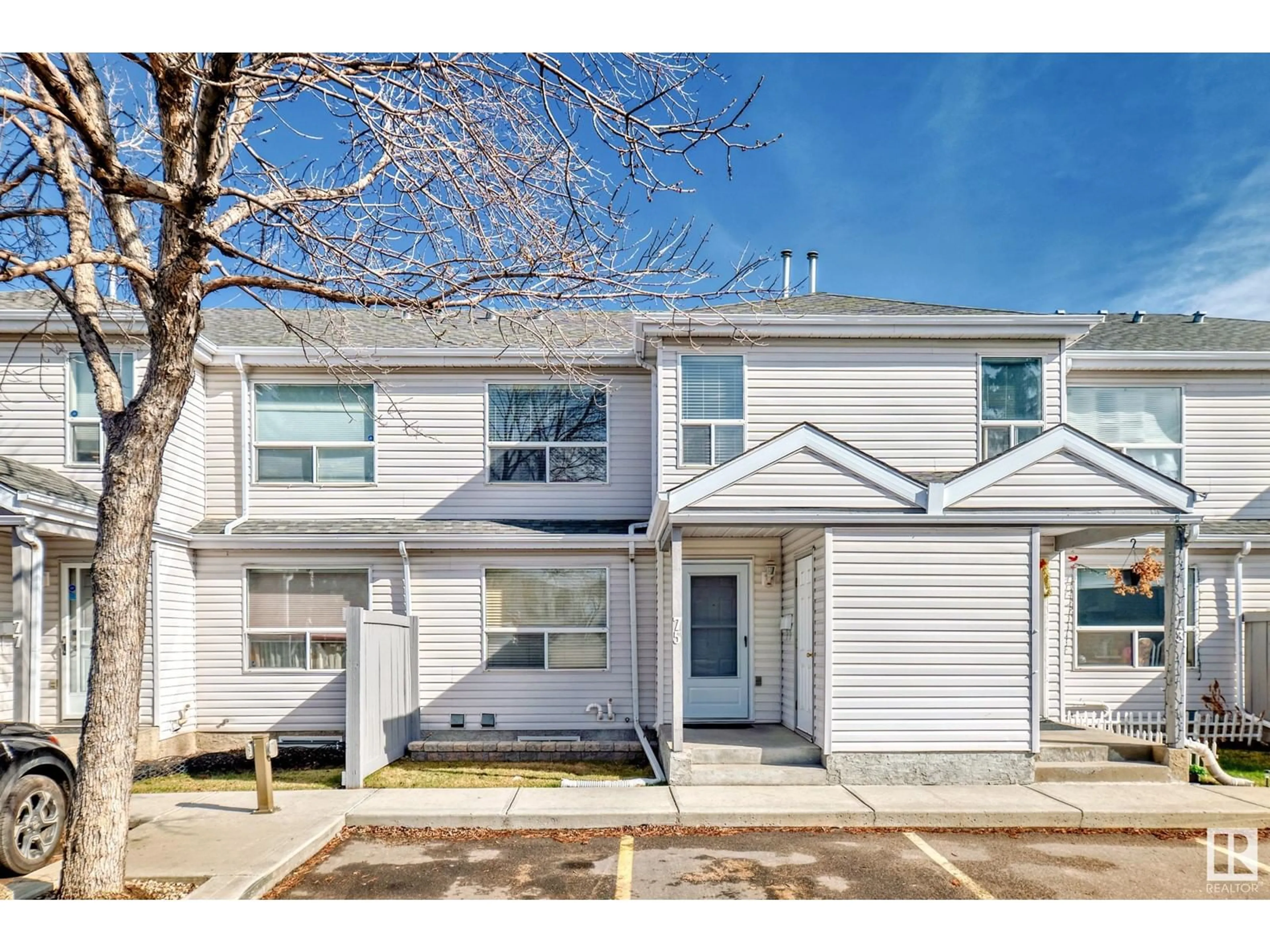 Home with vinyl exterior material, street for 603 - 75 YOUVILLE E NW, Edmonton Alberta T6L6V8