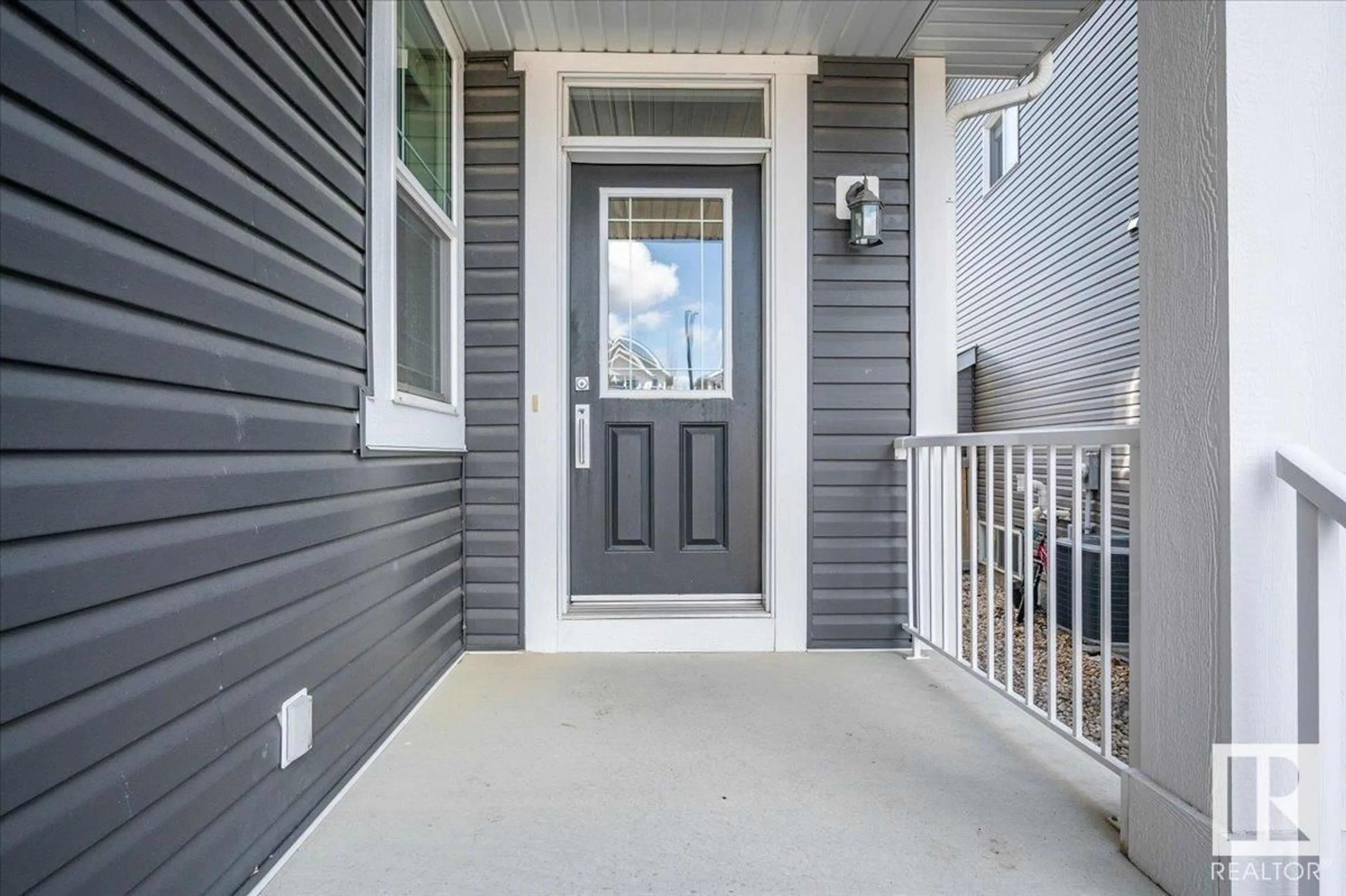 Indoor entryway for 235 SHEPPARD CI, Leduc Alberta T9E0T6