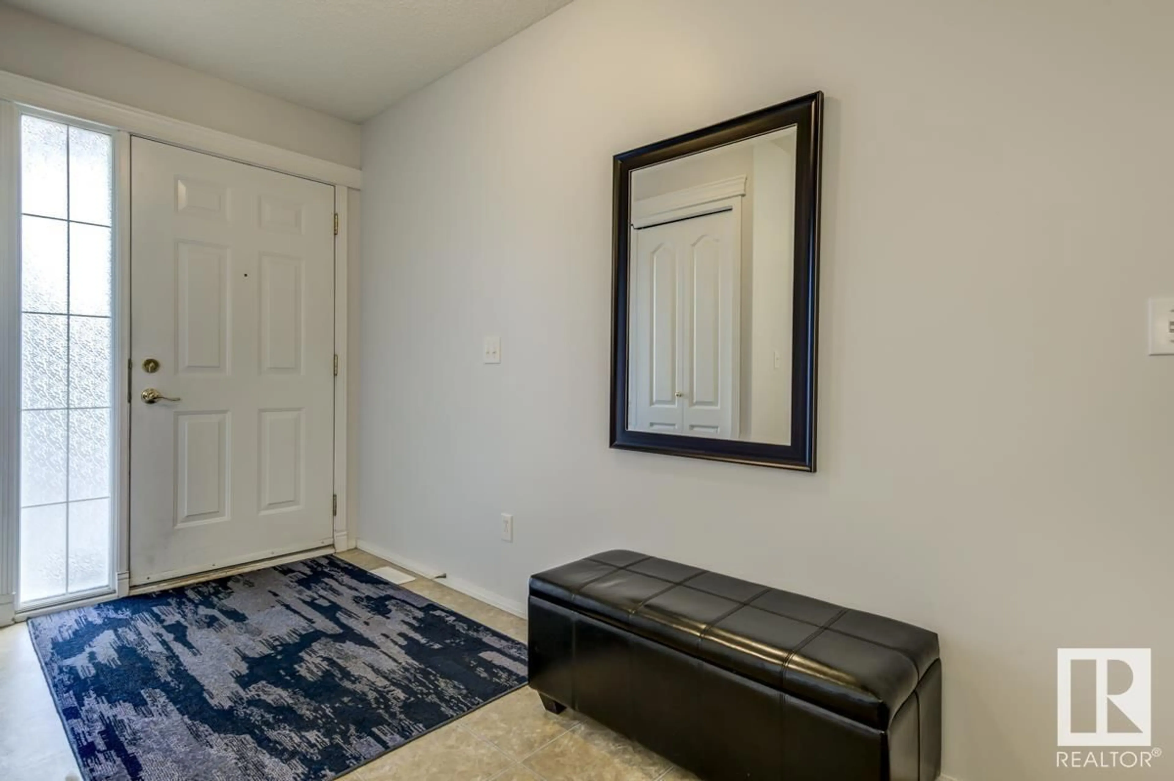 Indoor entryway for 75 - 3380 28A AV, Edmonton Alberta T6T1V4