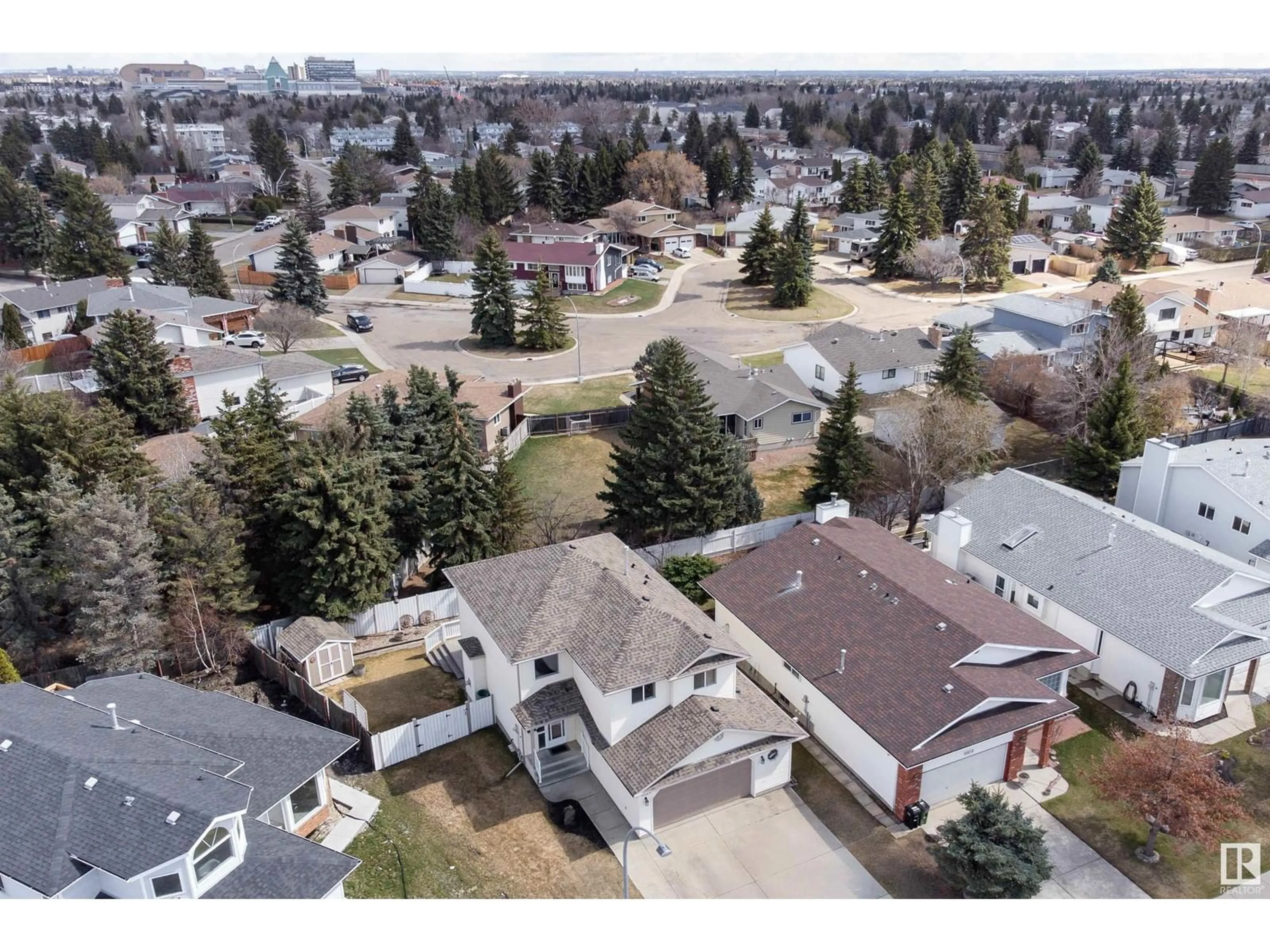 A pic from outside/outdoor area/front of a property/back of a property/a pic from drone, street for NW - 8823 188 ST, Edmonton Alberta T5T5Z8