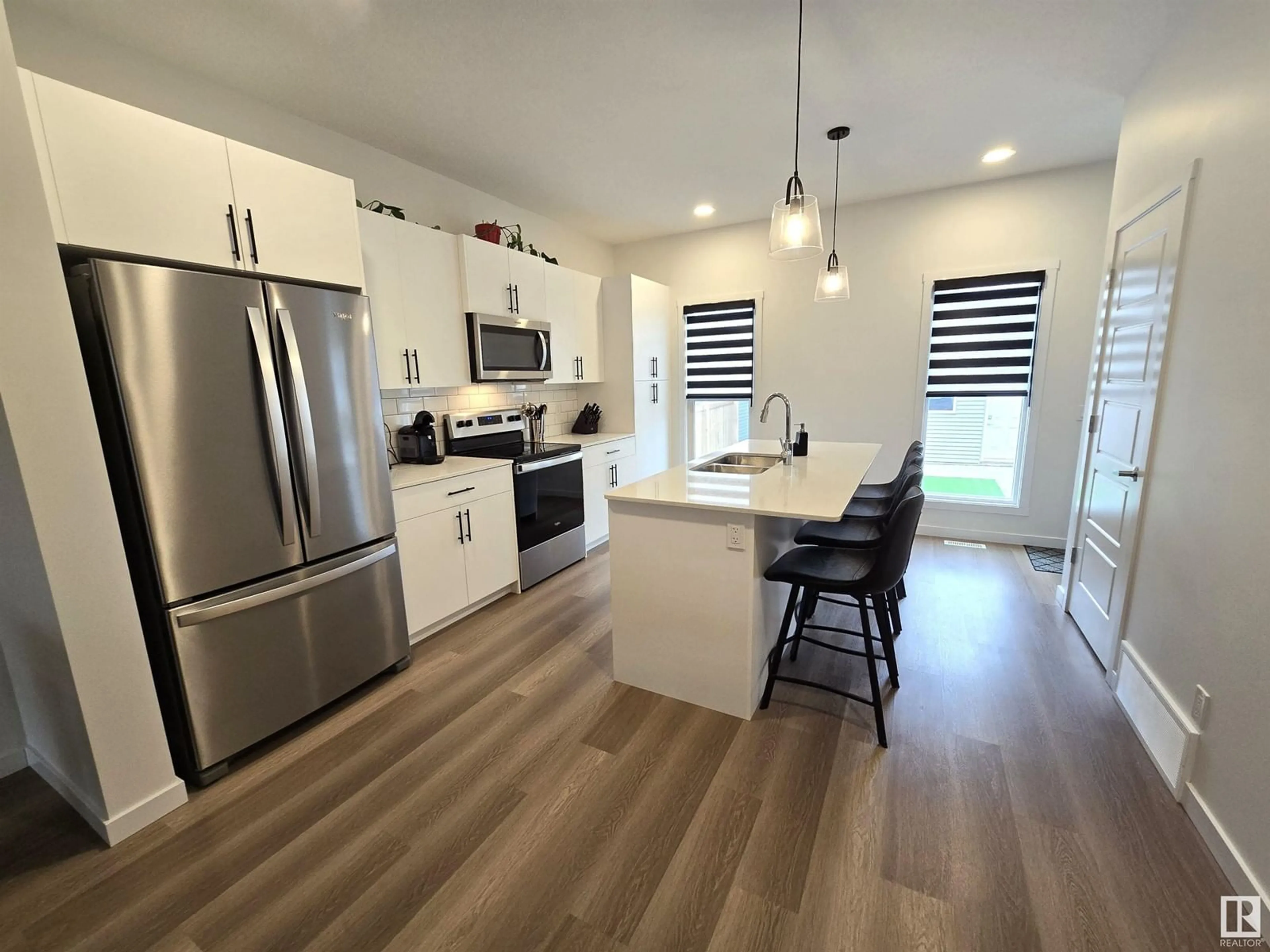 Open concept kitchen, unknown for 456 EDGEMONT DR, Edmonton Alberta T6M1S1