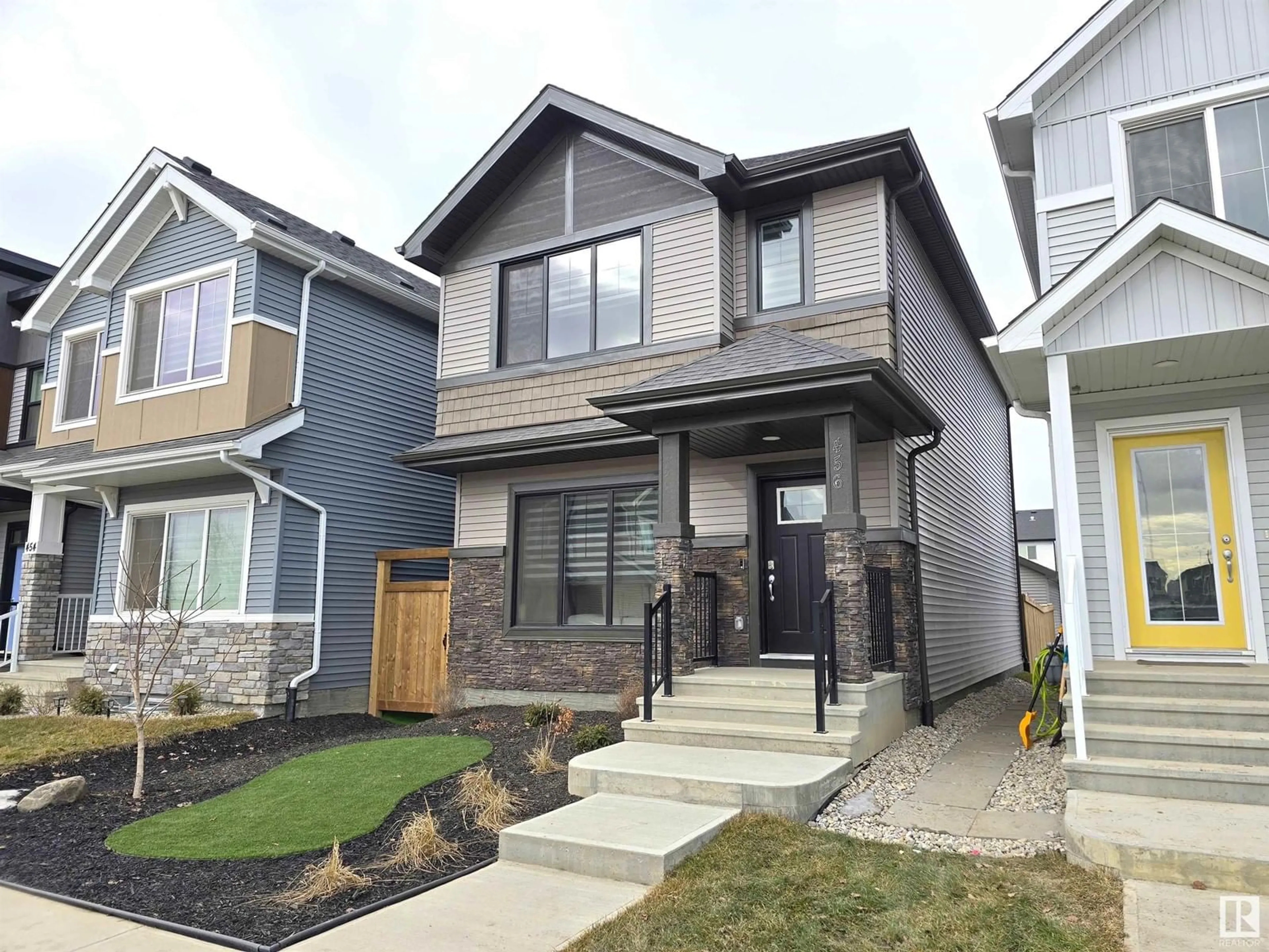 Home with vinyl exterior material, street for 456 EDGEMONT DR, Edmonton Alberta T6M1S1