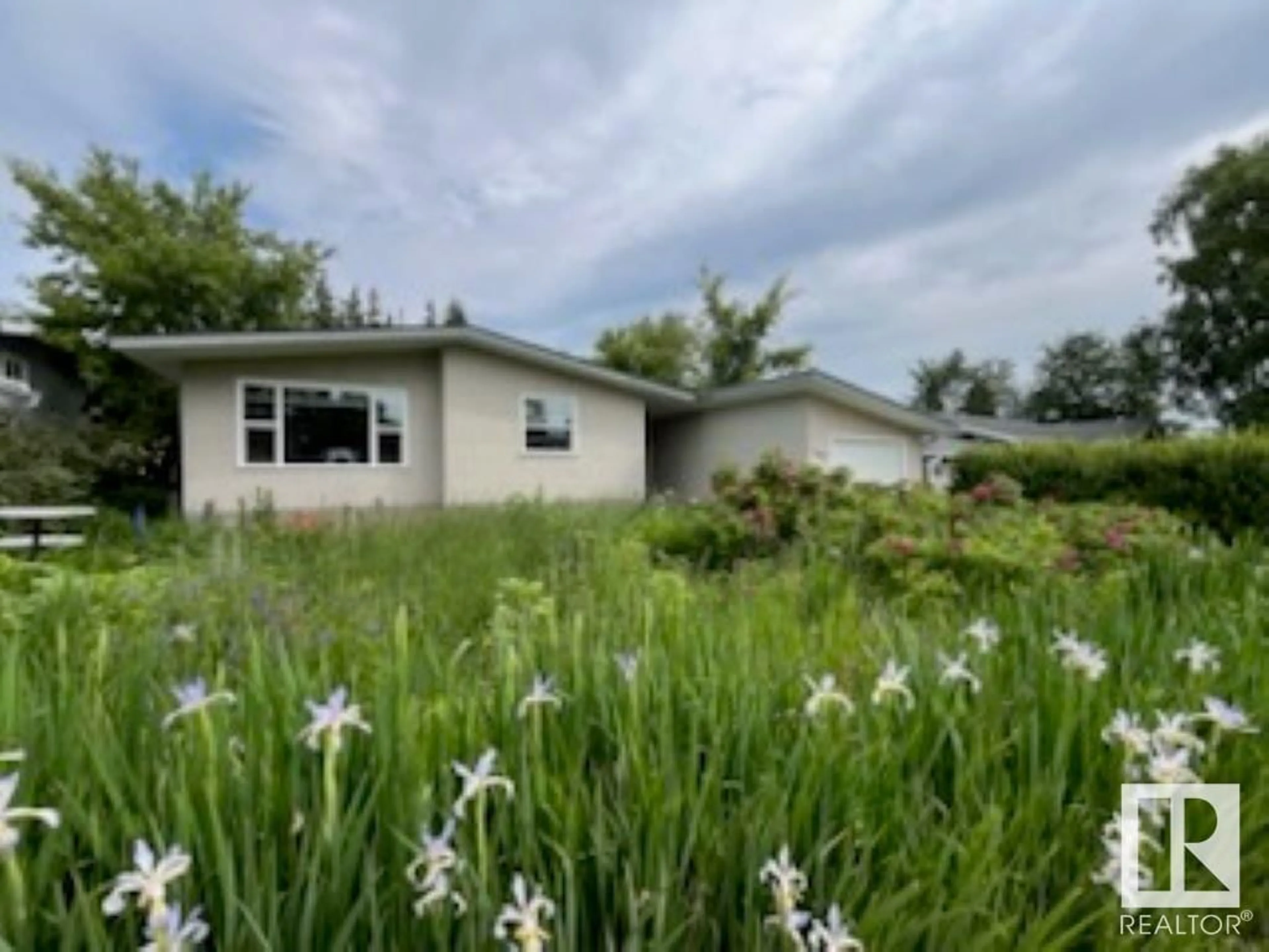 Unknown for 5007 55 AV, Stony Plain Alberta T7Z1B5