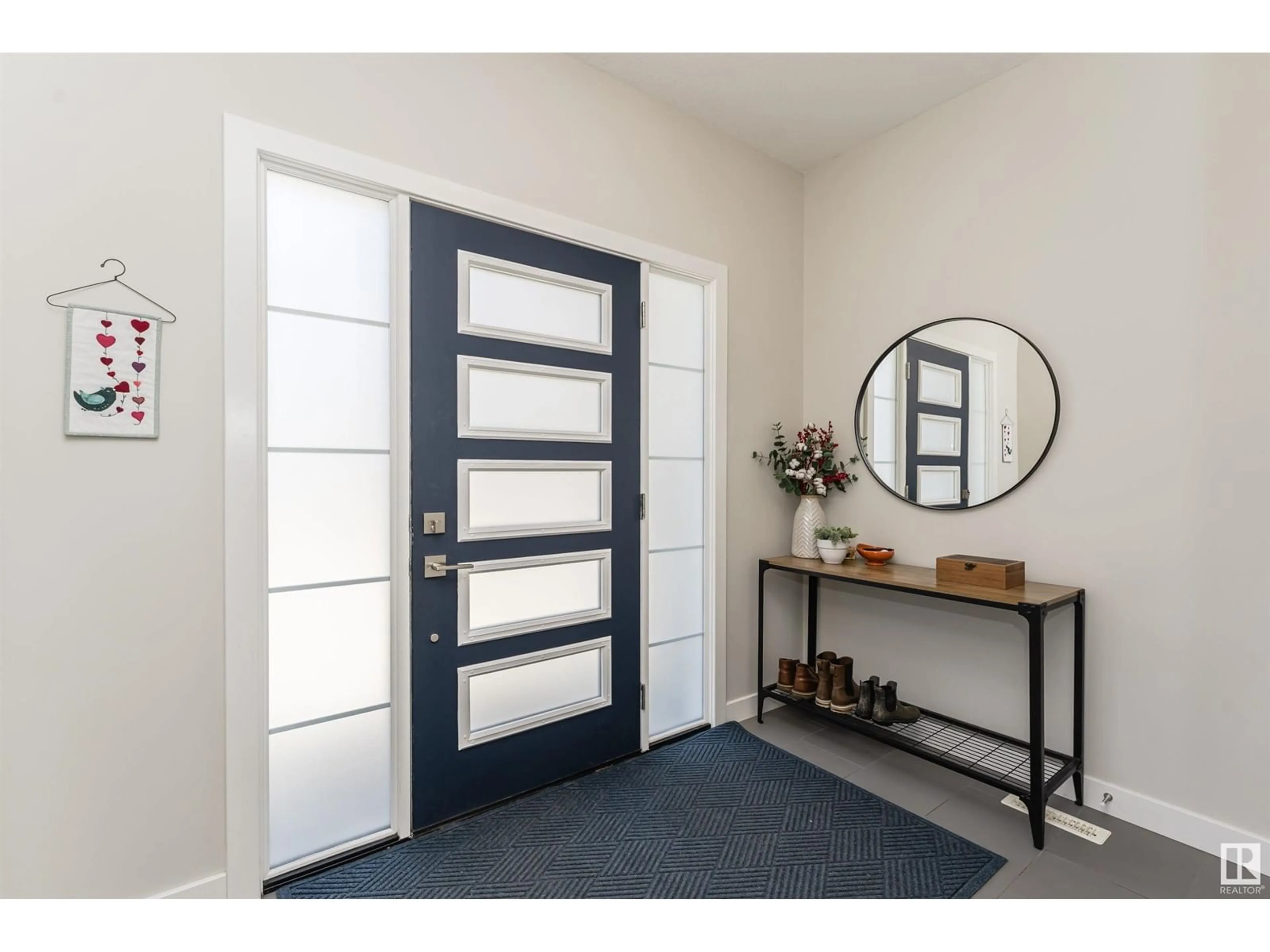 Indoor entryway for NW - 9245 93 ST, Edmonton Alberta T6C3T5