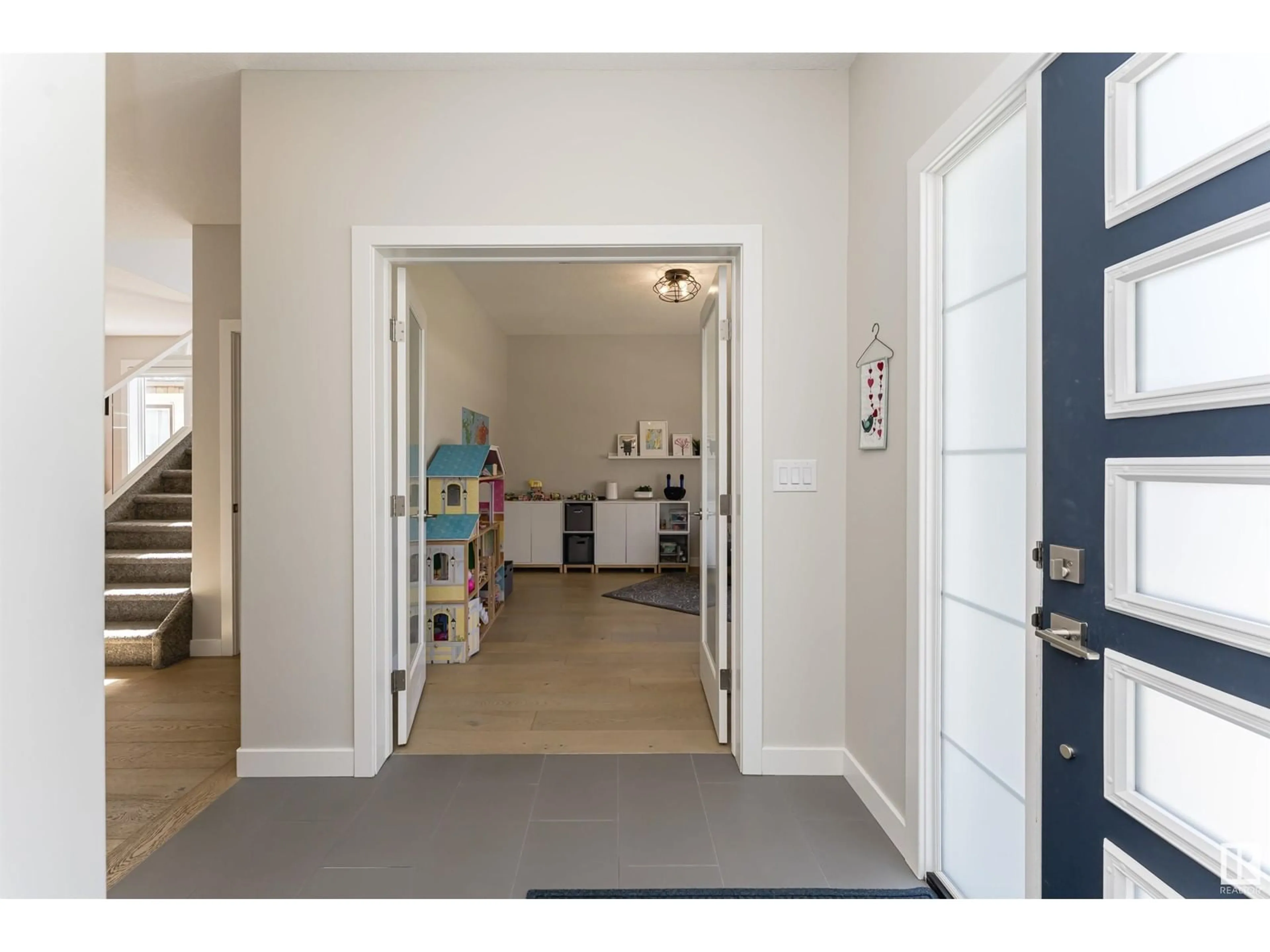 Indoor entryway for NW - 9245 93 ST, Edmonton Alberta T6C3T5