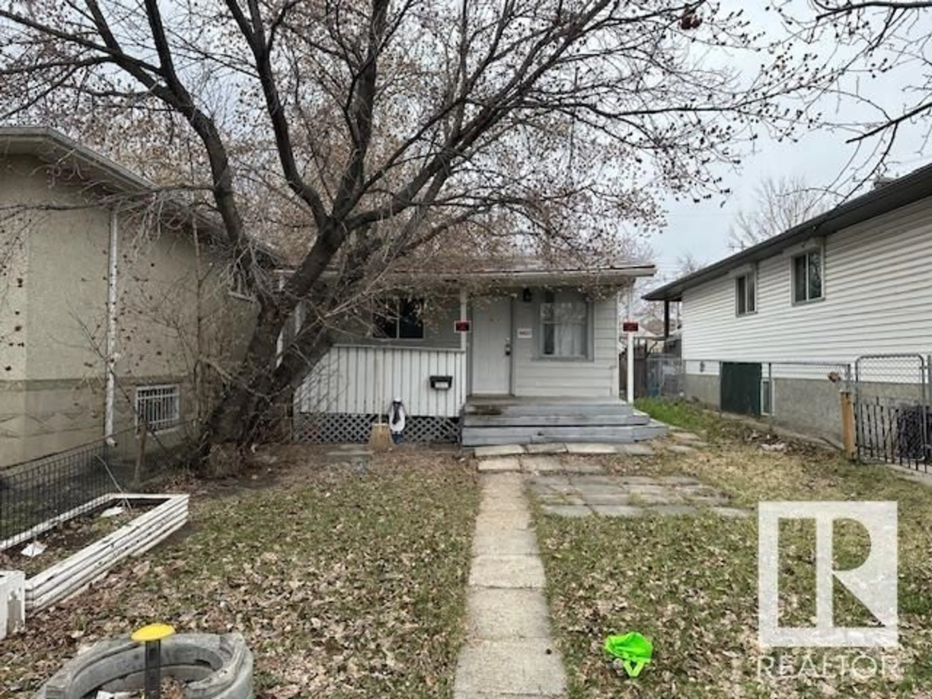 Unknown for 9423 110 AV, Edmonton Alberta T5H1H2