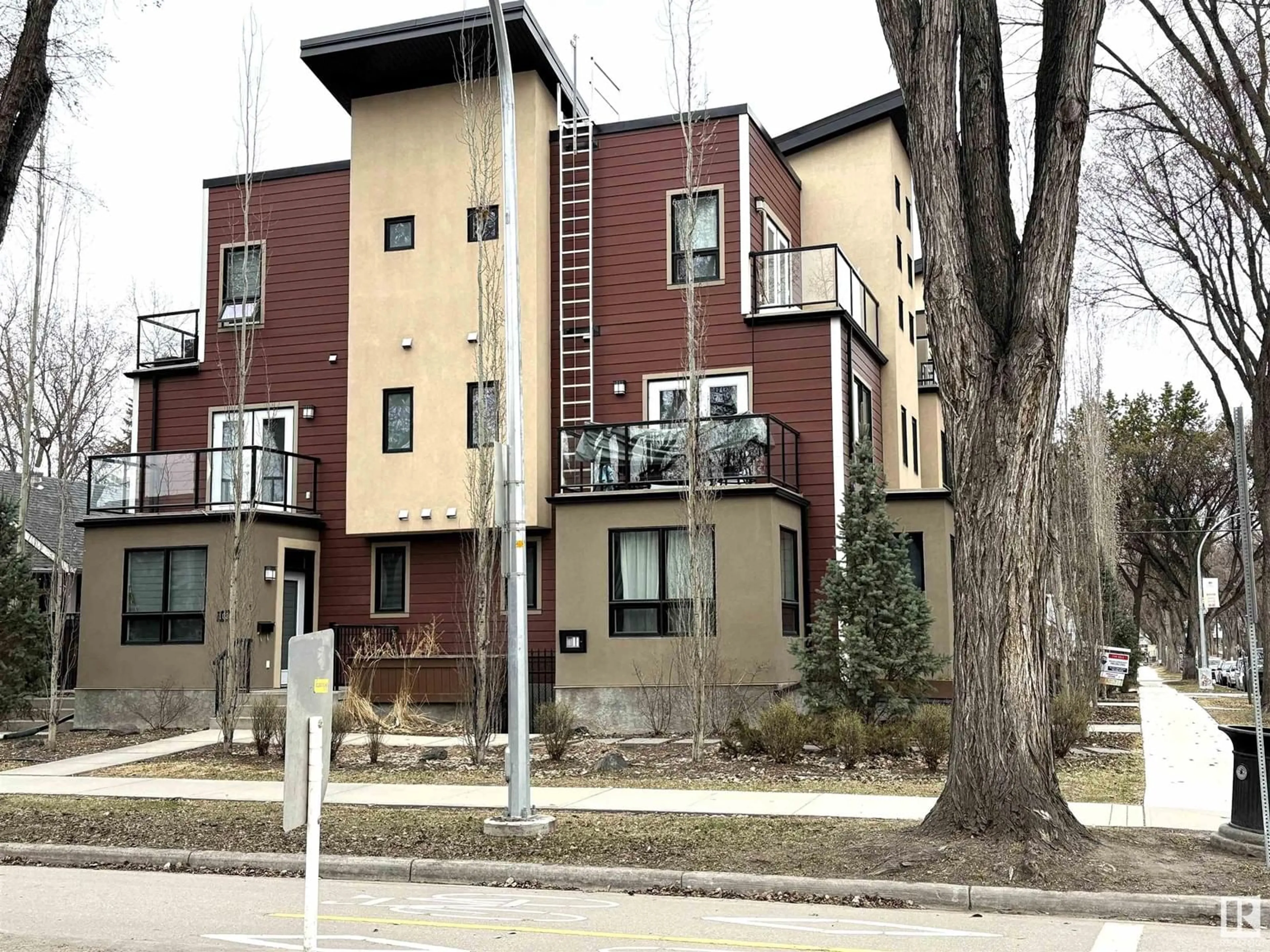Unknown for 10808 83 AV, Edmonton Alberta T6E2E7