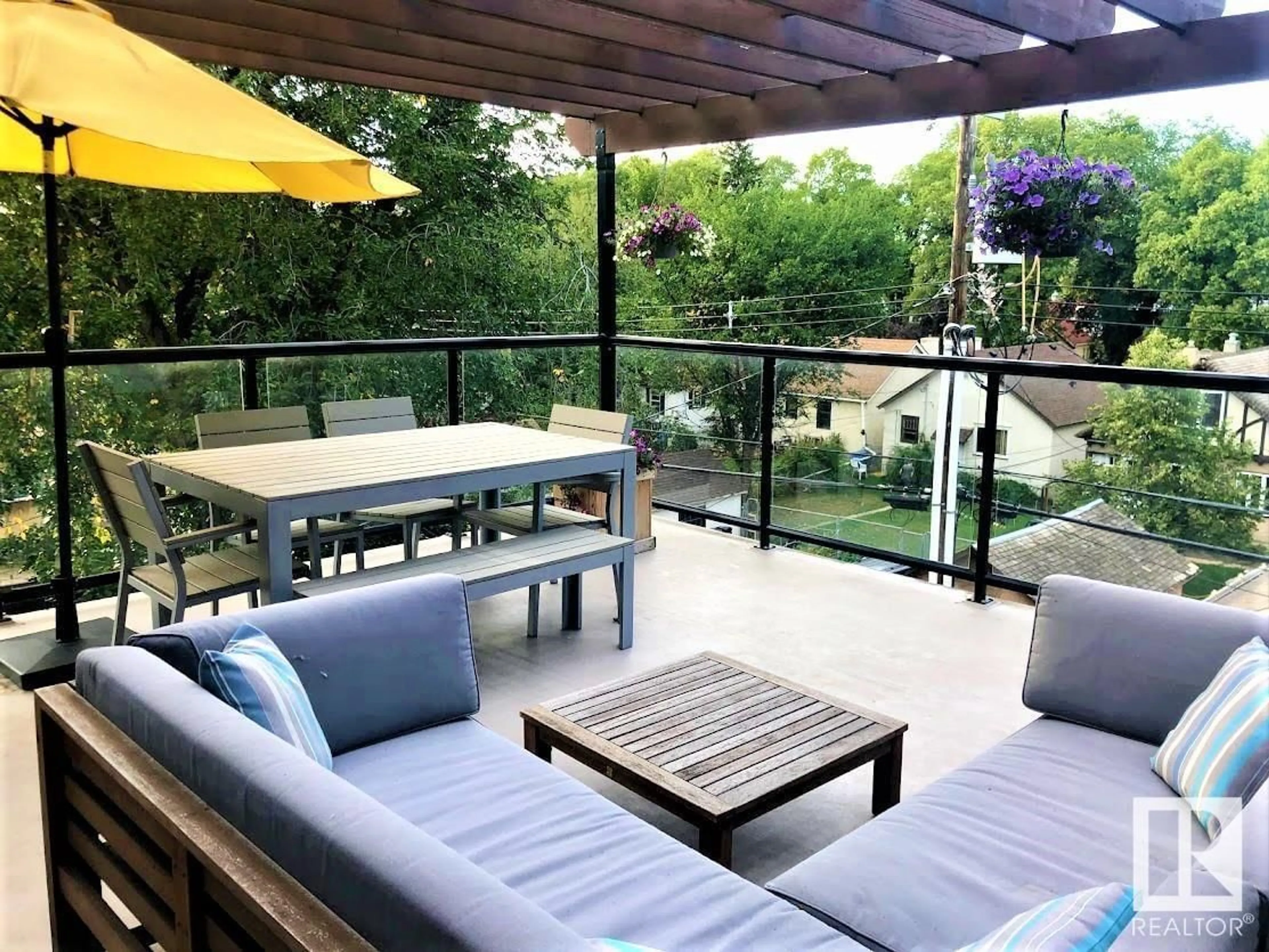 Patio, water/lake/river/ocean view for 10808 83 AV, Edmonton Alberta T6E2E7