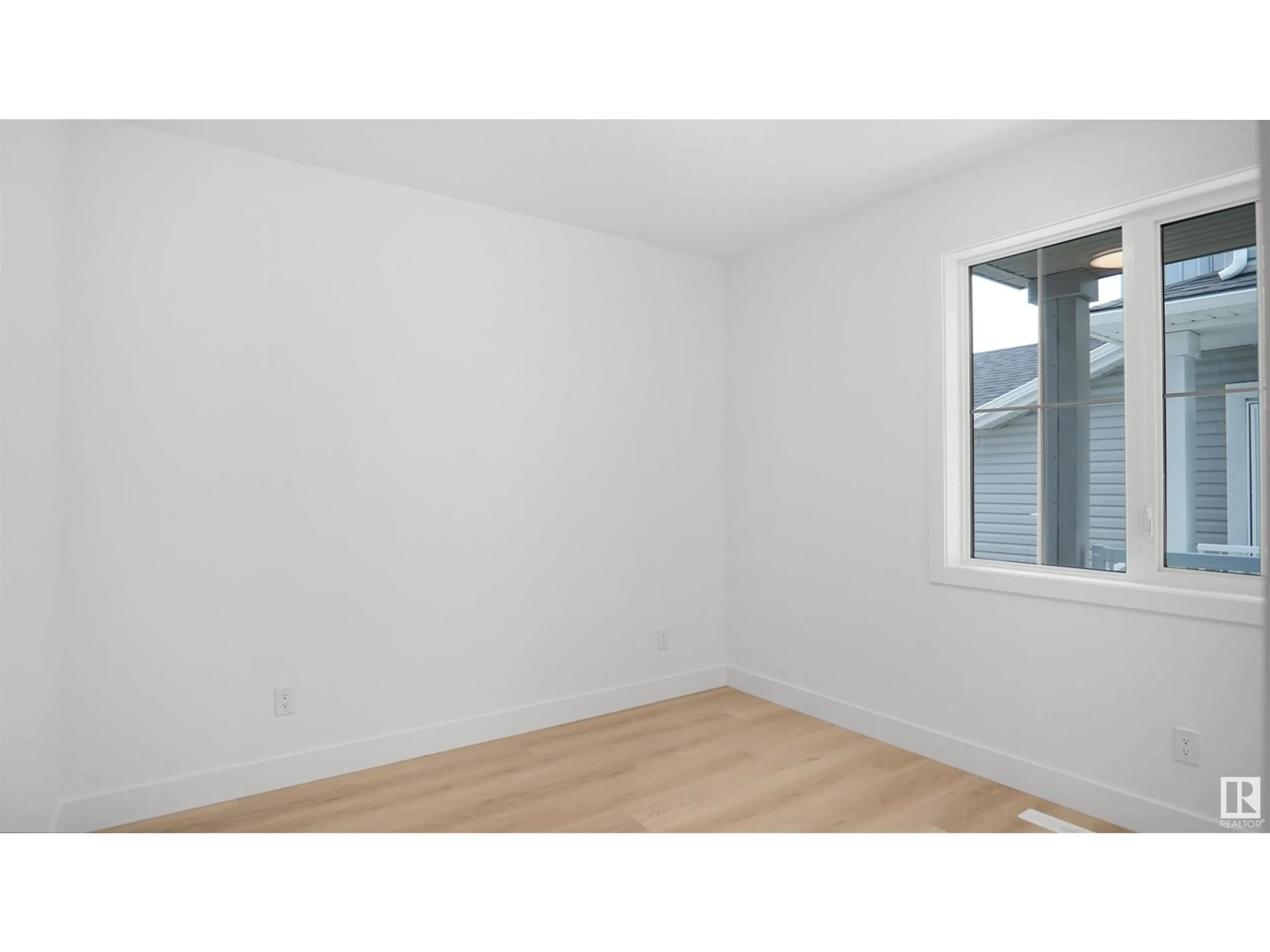 A pic of a room for 715 30 AV, Edmonton Alberta T6T2V3