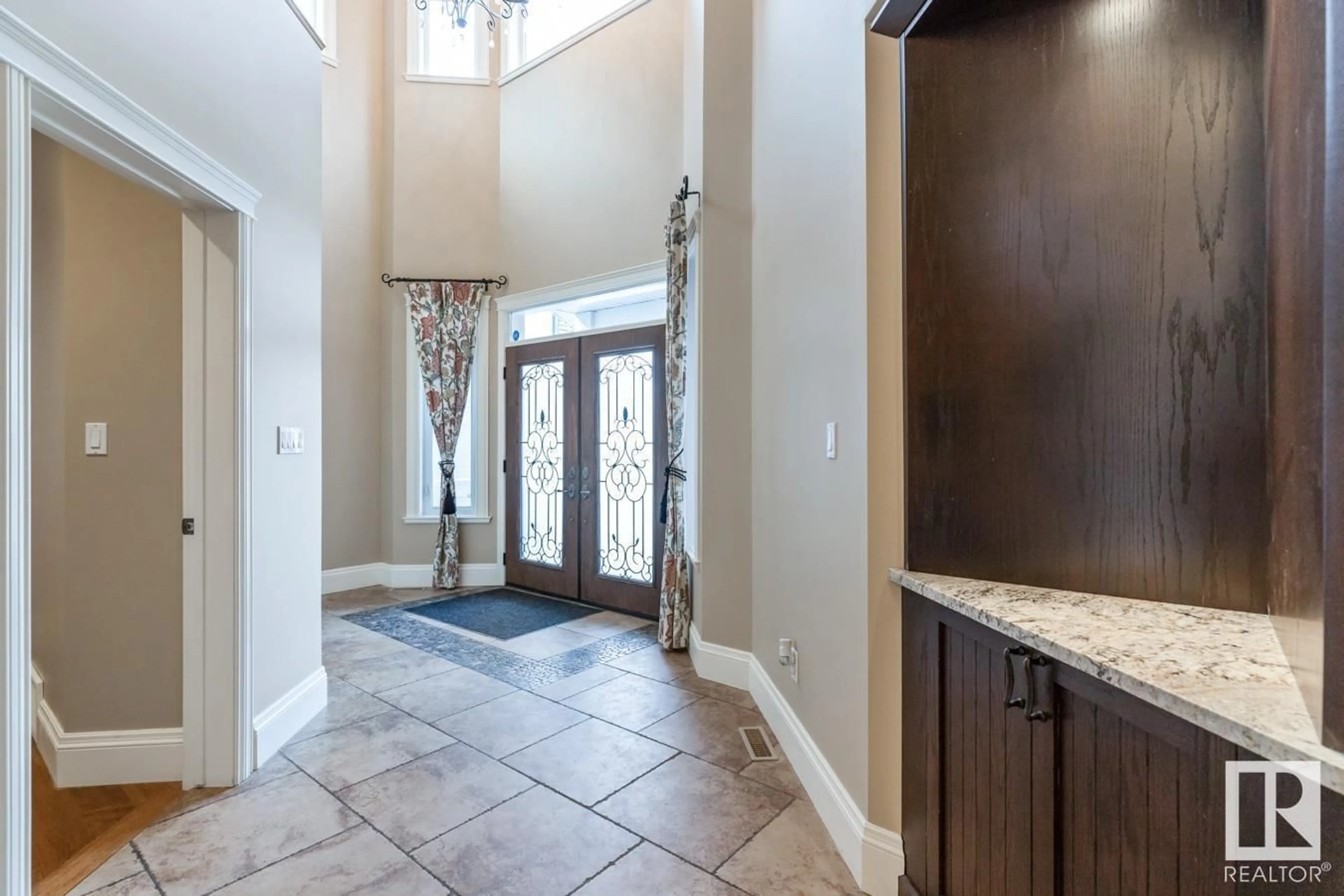 Indoor entryway for 27 KINGDOM PL, Leduc Alberta T9E0J2