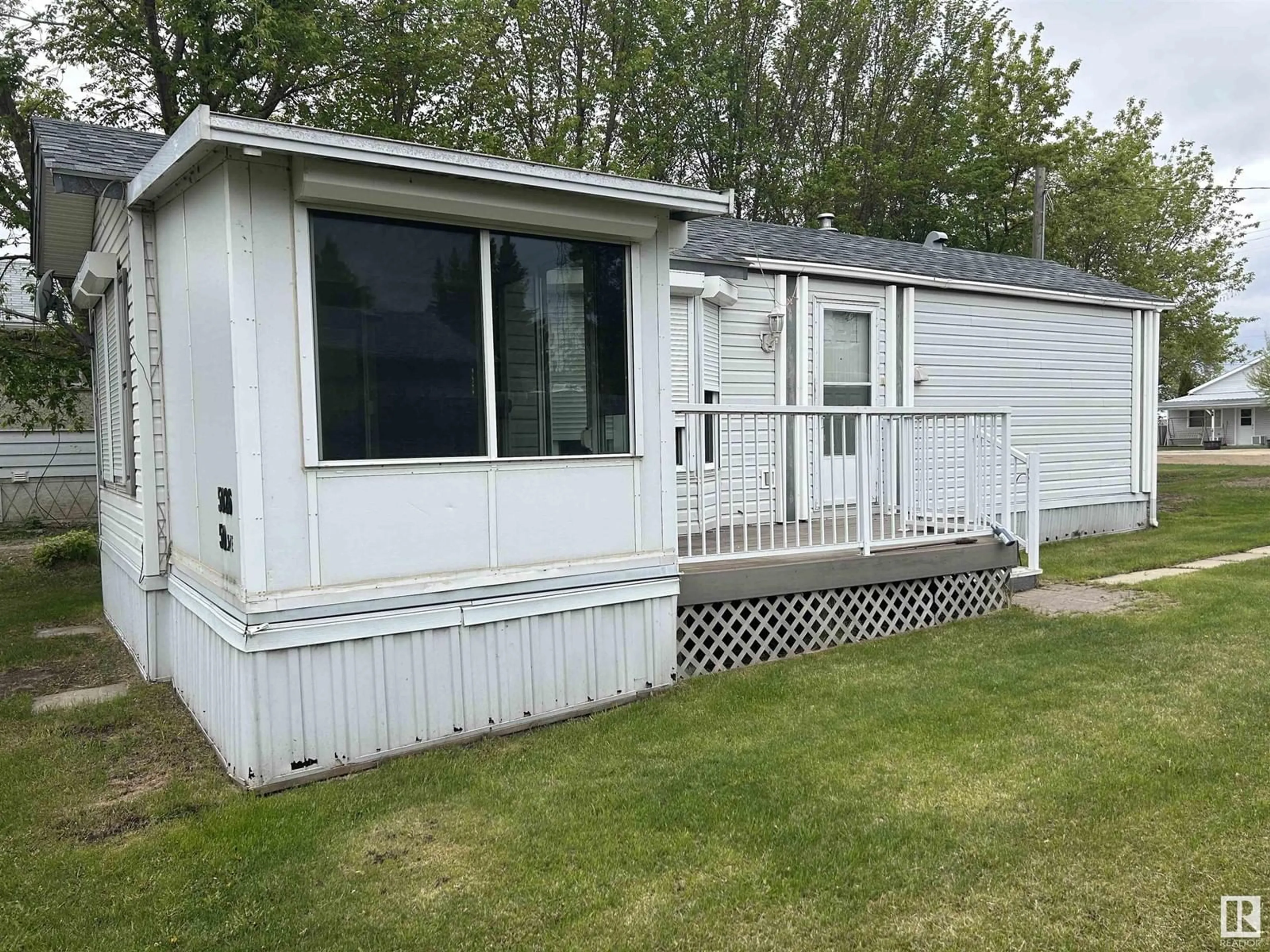 Home with vinyl exterior material, unknown for 5026 50 AV, Warspite Alberta T0A2N0